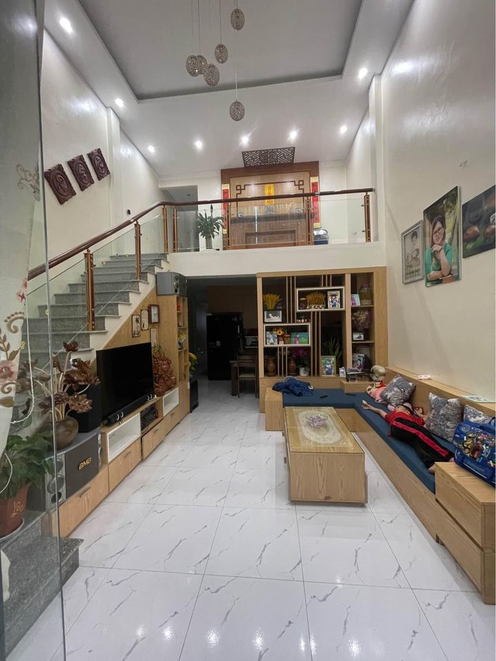 Bán nhà 3 tầng tại tổ 4, phường Nam Thanh.