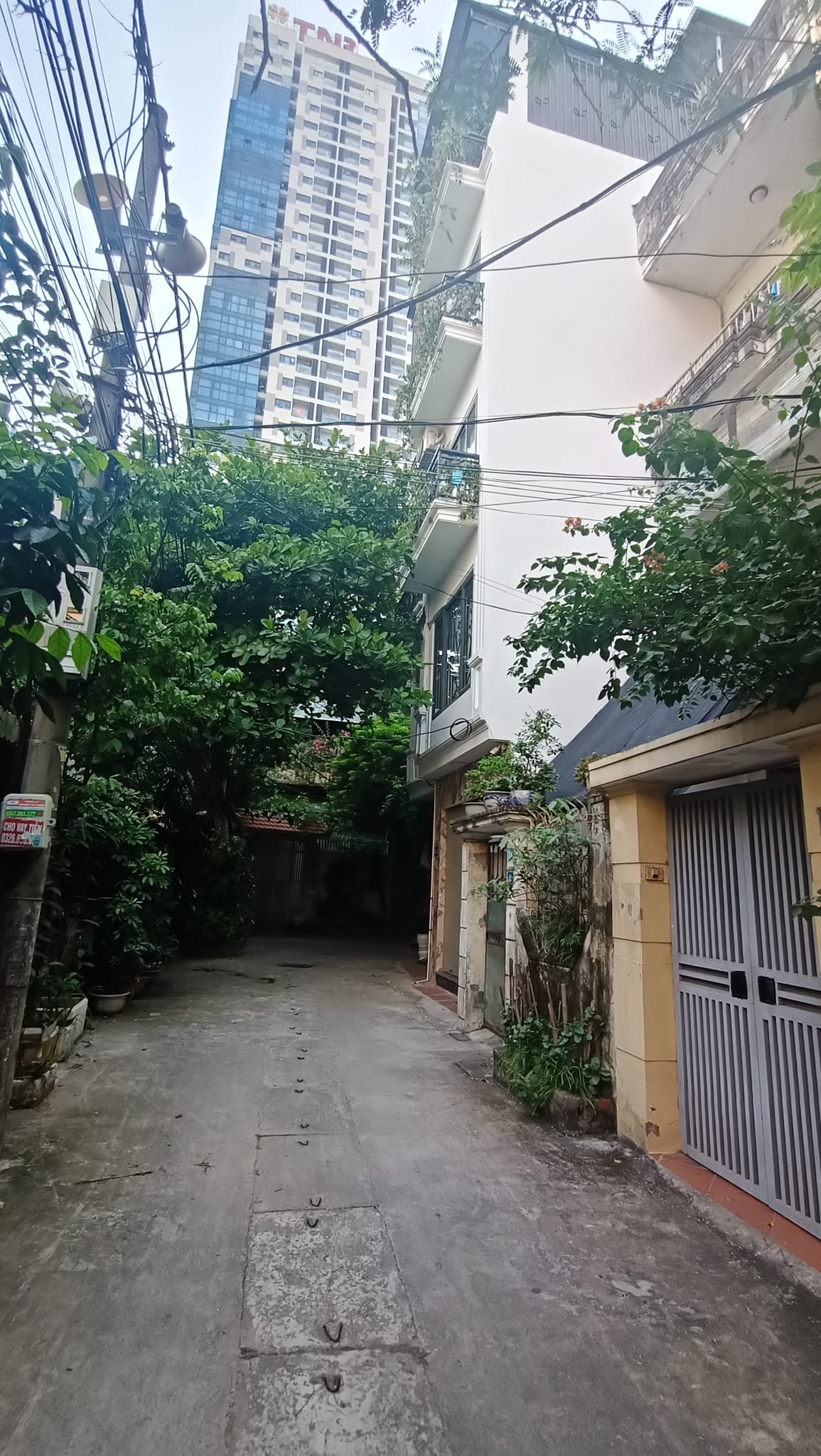 Nguyễn Trãi, Thanh Xuân. 105m x 3T. MT 6m. Lô góc, đường ô tô tránh.