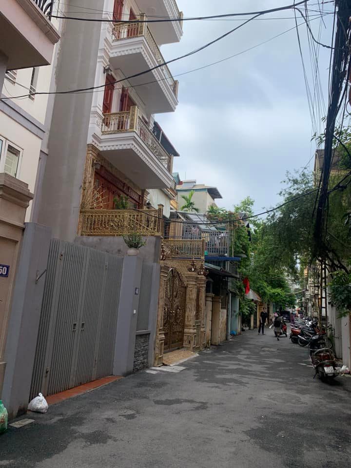 Trường Chinh, Thanh Xuân. 131m2 x 4T. MT 4,8m. Ngõ to, ô tô tránh. Giá 19,5 tỷ.