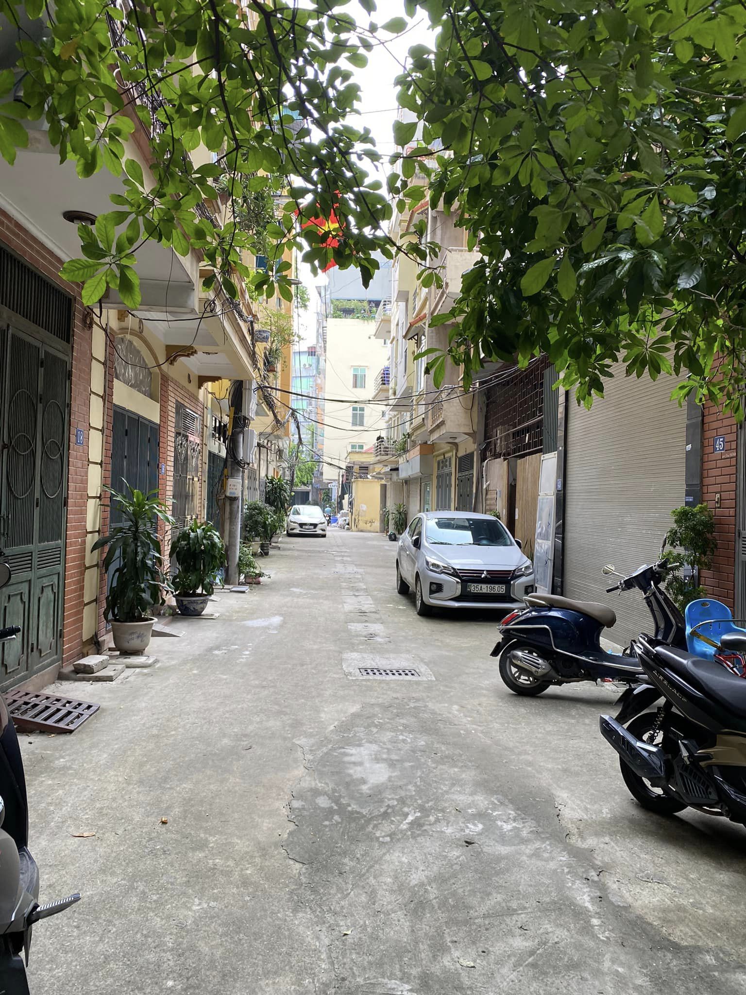 Nguyễn Lân. Thanh Xuân. 68m2. MT 5m. Đất phân lô, gần hồ, đường ô tô tránh.