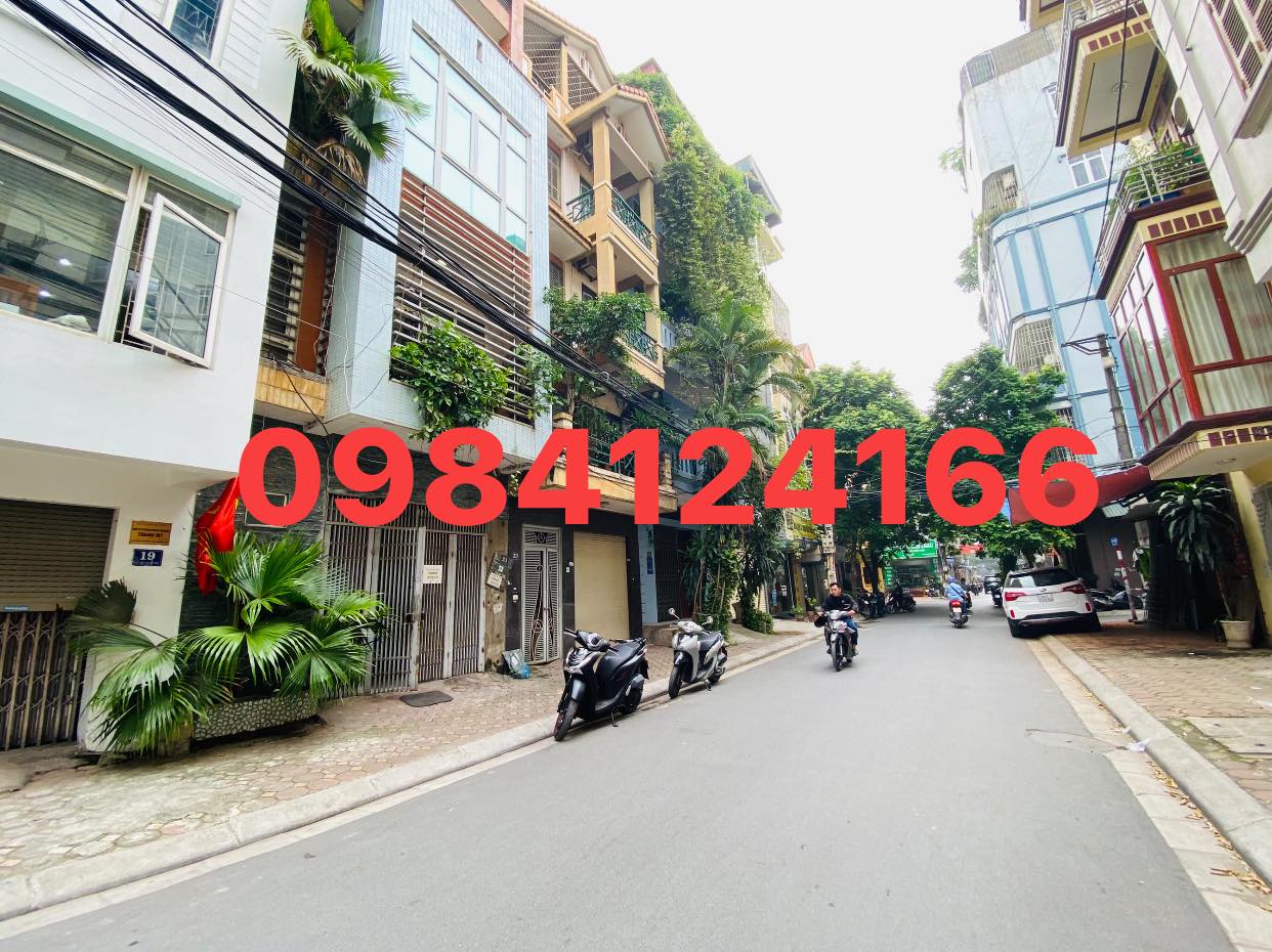 Nguyễn Xiển, Thanh Xuân. 61m2. MT 5m. Đường to, có vỉa hè. Nhà 2 mặt thoáng.