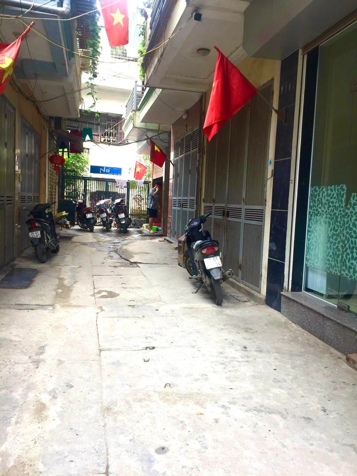 Khương Đình, Thanh Xuân. 180m2. MT 19m. Ngõ ô tô tránh xe máy. Giá chỉ 19,5 tỷ.