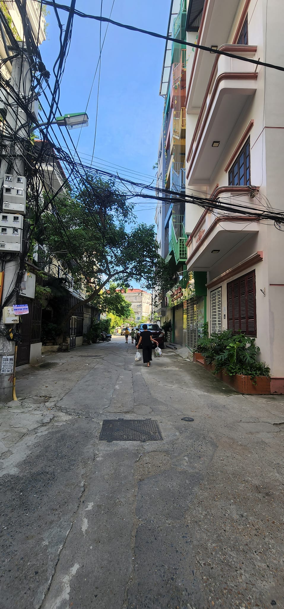 Phan Đình Giót, Thanh Xuân. 108m2. MT 9m. Đất phân lô, ô tô tránh. Giá 12.4 tỷ.