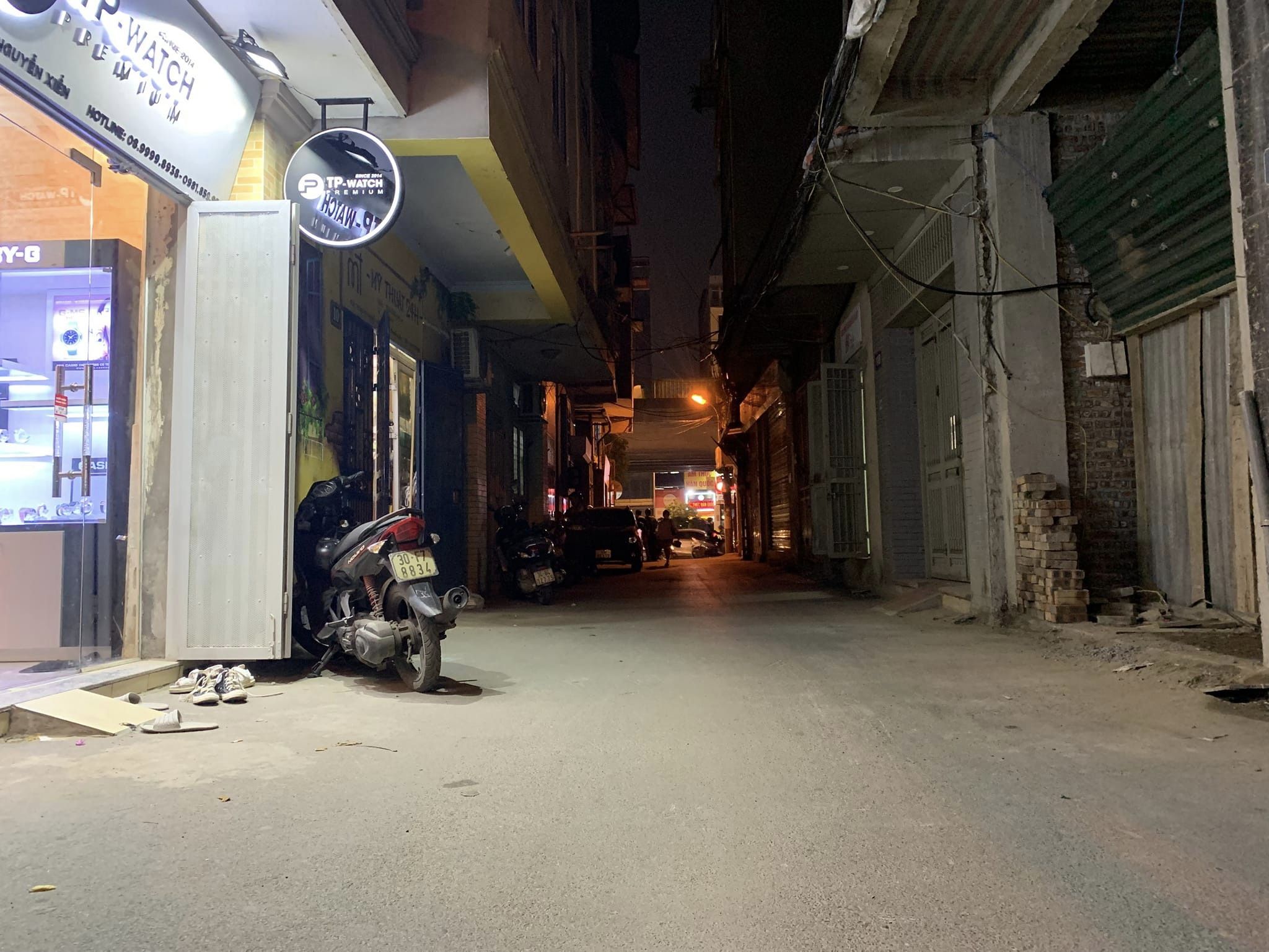 Nguyễn Xiển, Thanh Xuân. 94m2 x 5T. Thang máy. Đường ô tô tránh. Đất phân lô.