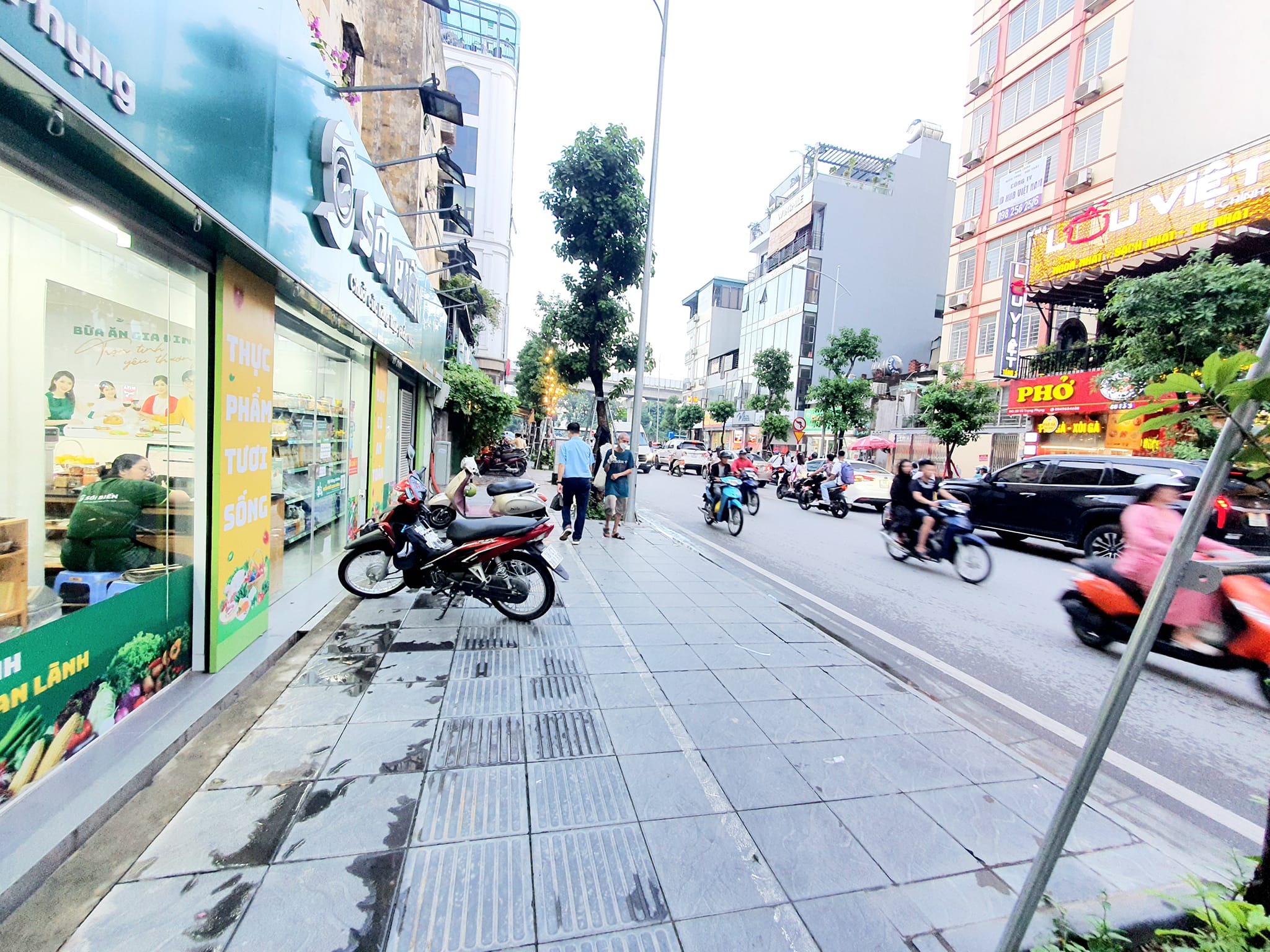 Mặt phố Vũ Trọng Phụng. 80m2. MT 10m. Phố lớn, vỉa hè rộng. Giá 16,5 tỷ.
