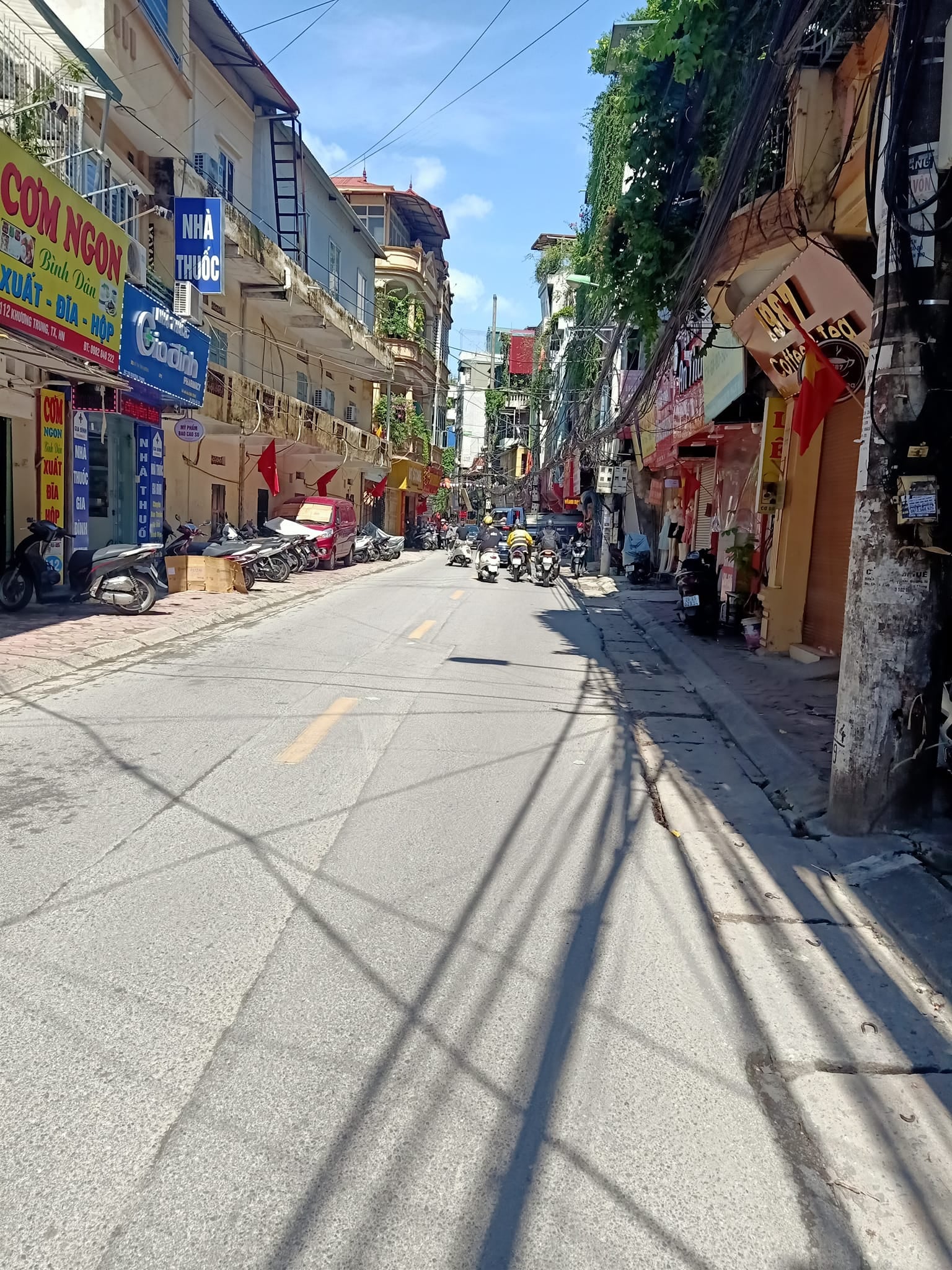 Mặt phố Khương Trung, Thanh Xuân. 83m2 x 5T. Kinh doanh đỉnh cao. Giá 16 tỷ.