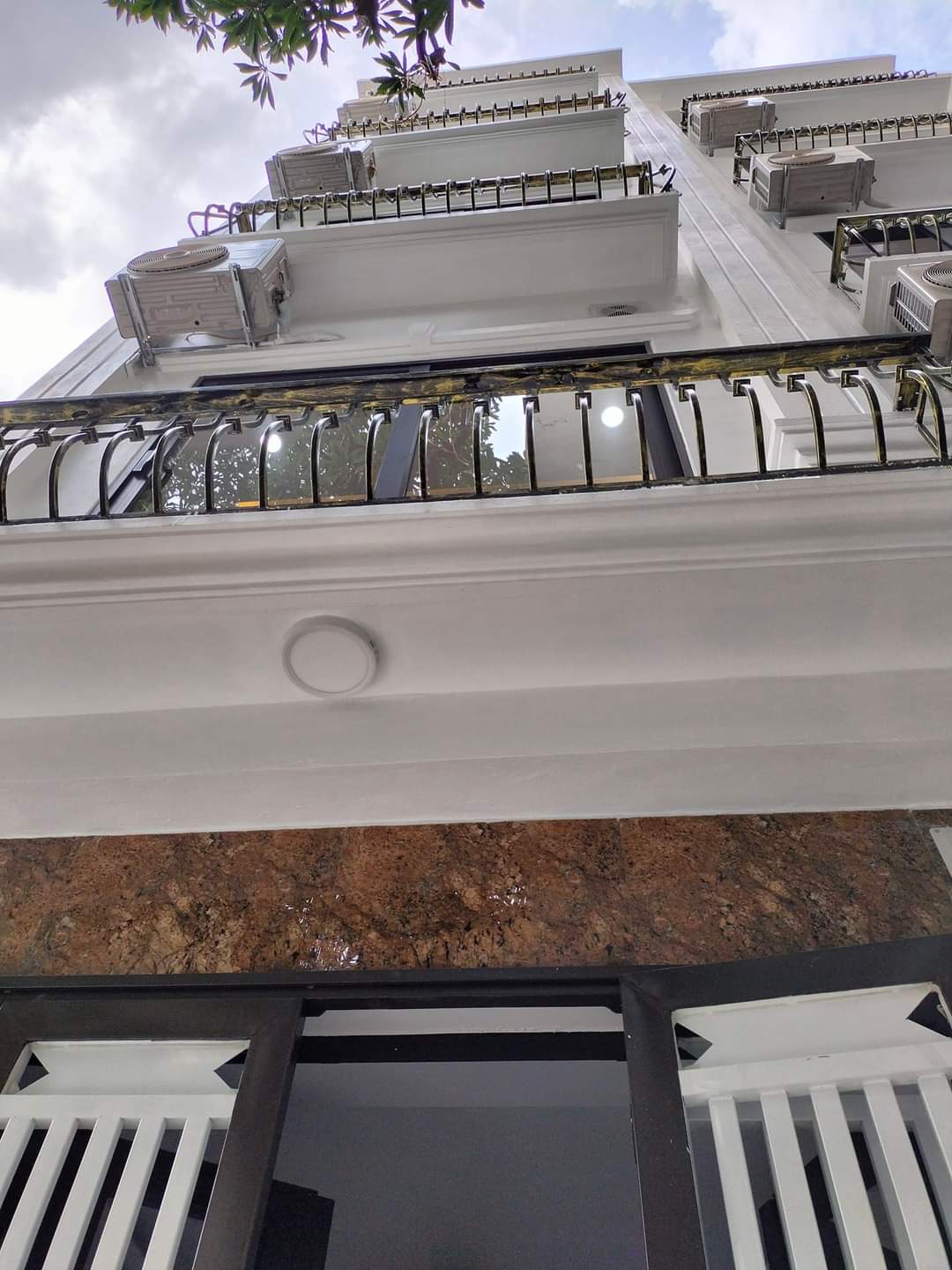 Bán nhà Lô góc 38m2, 4 tầng, phố Khương Đình Thanh Xuân. ô tô đỗ cách 30m. Dân trí, an ninh tốt, xây 4 tầng mới đẹp, giá chỉ 4 tỷ