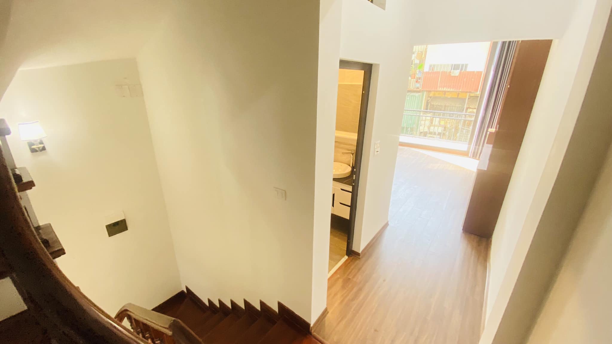 BÁN NHÀ MẶT PHỐ NGUYỄN THIỆN THUẬT,GẦN CHỢ ĐỒNG XUÂN
