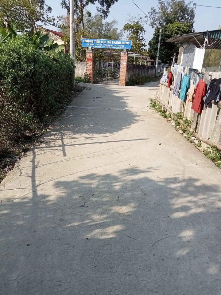 Bán nhà cấp 4 trong ngõ gần siêu thị Hoa Ba