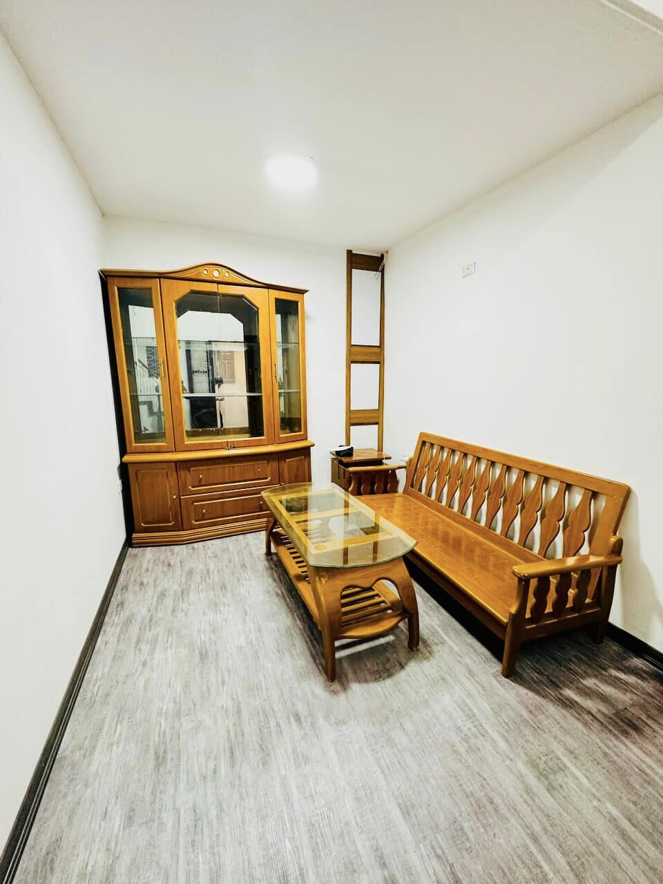 Bán nhà mới 4 tầng sdcc 50m ra mặt phố Tôn Đức Thắng, diện tích 24m2 full nội thất giá 2.4 tỷ