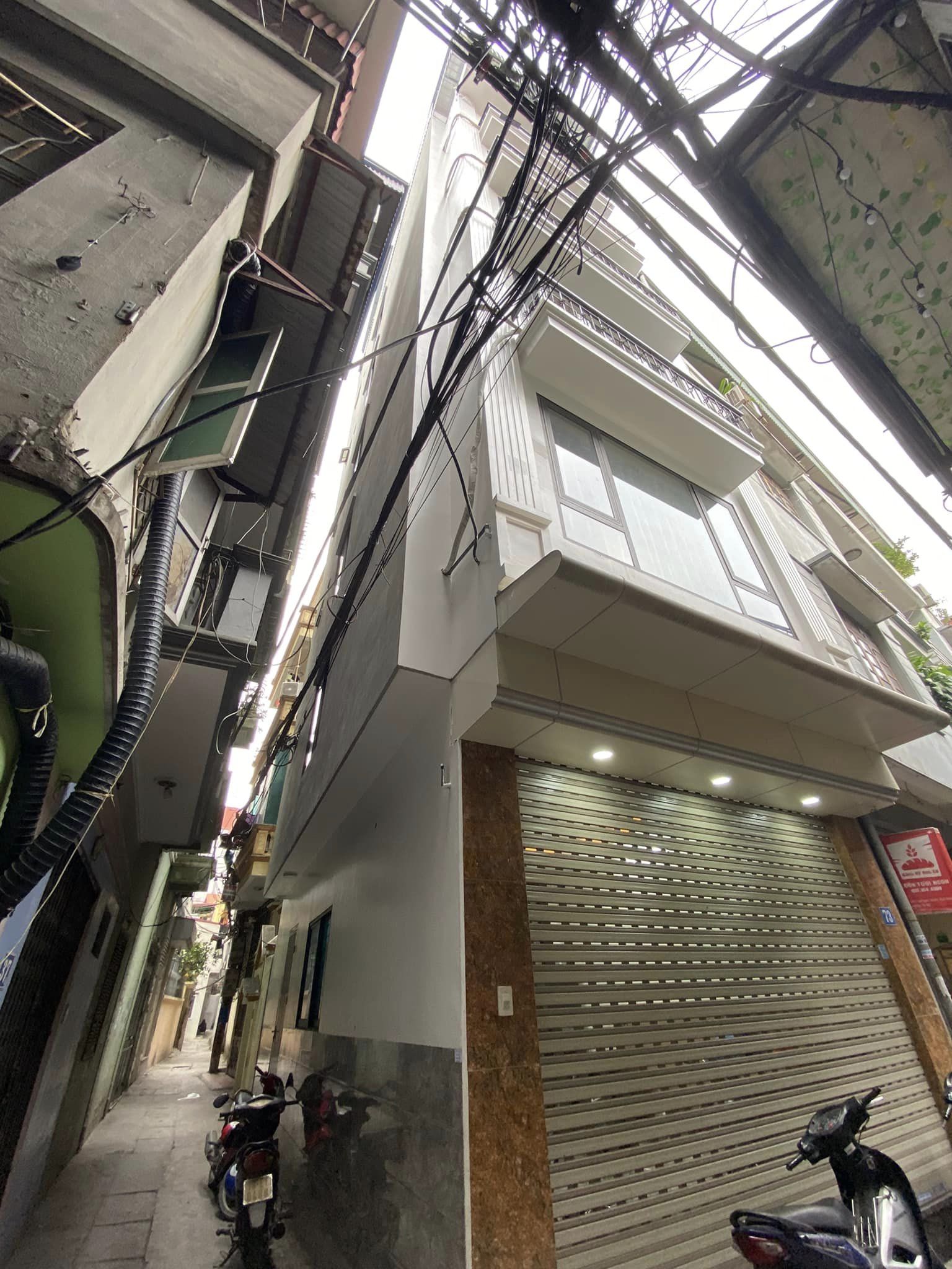 Cực rẻ nhà bán nhà mặt Ngõ Khương Đình, quận Thanh Xuân oto qua nhà 45m2 xây 5 tầng lô góc chỉ 5ty8