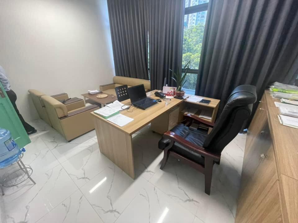 Bán Tòa Văn Phòng Phố Võ Chí Công, Ô tô, Lô góc, Mặt tiền rộng, 121m2, chỉ 26 tỷ.