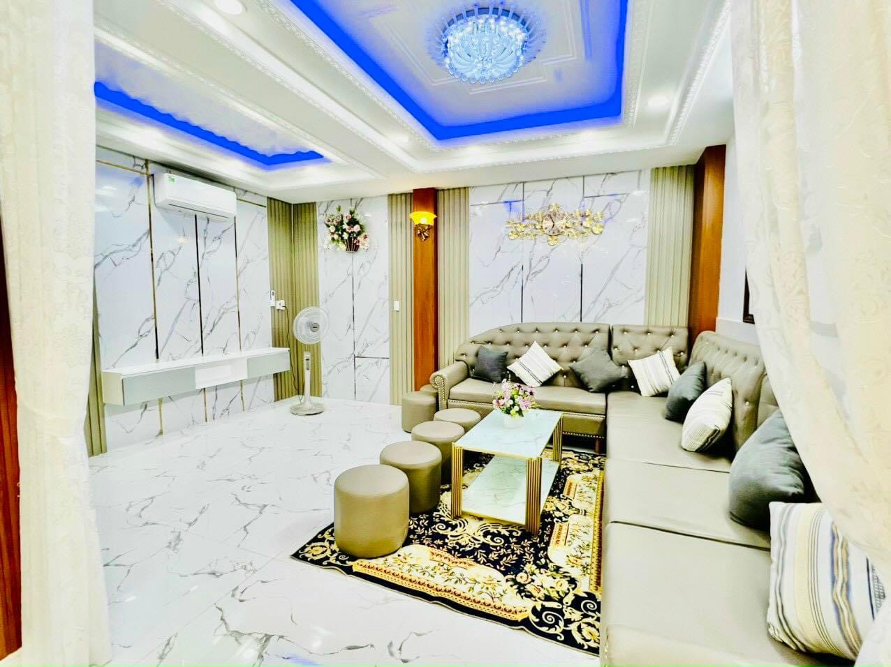 Kim Giang 56m2 - mặt ngõ kinh doanh sầm uất - vài bước ra phố - nhiều trường đại học -l