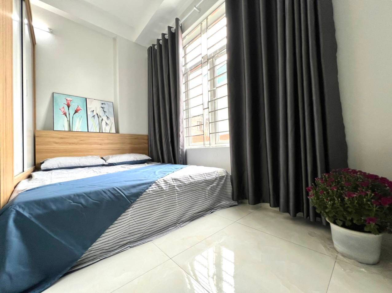 Cực Hiếm, Cần BÁN NHÀ PHỐ TRẦN QUỐC HOÀN, Cầu Giấy 50M 5T Ô TÔ nhỉnh 10 tỷ