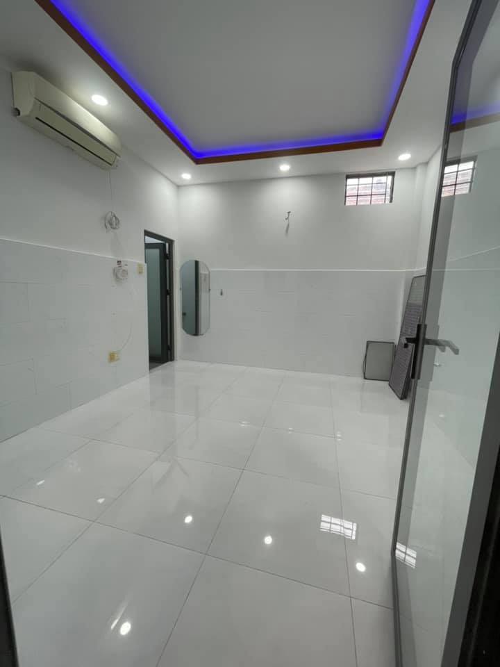 Bán nhà mặt tiền Trần kế Xương Quận Phú Nhuận. DT 5.2 x 6 m. Giá chỉ 6 tỷ