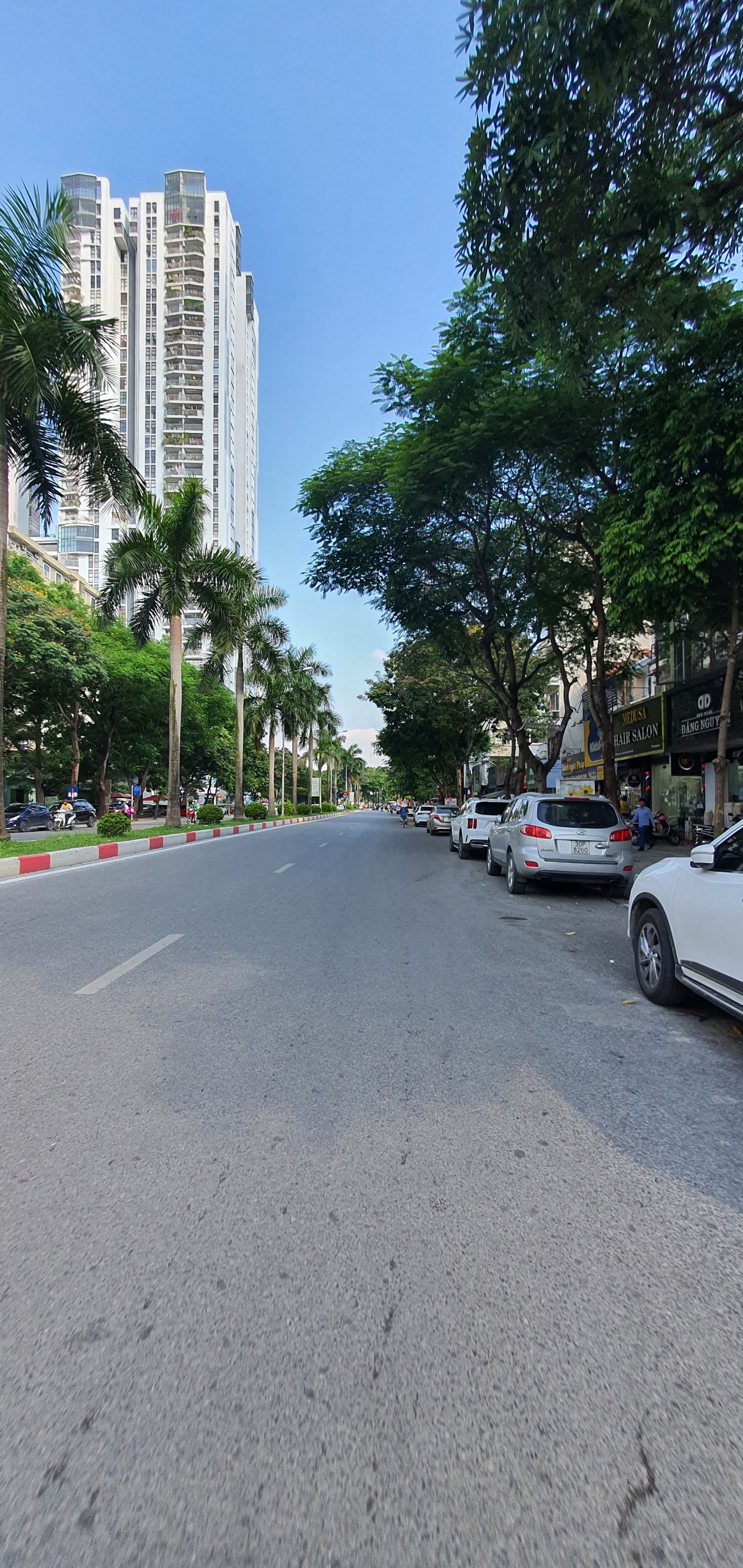 BÁN NHÀ MẶT PHỐ HÀ ĐÔNG 76M 4 TẦNG, LÔ GÓC, 3 OTO TRÁNH, KINH DOANH SẦM UẤT, GIÁ CHỈ 17 TỶ.