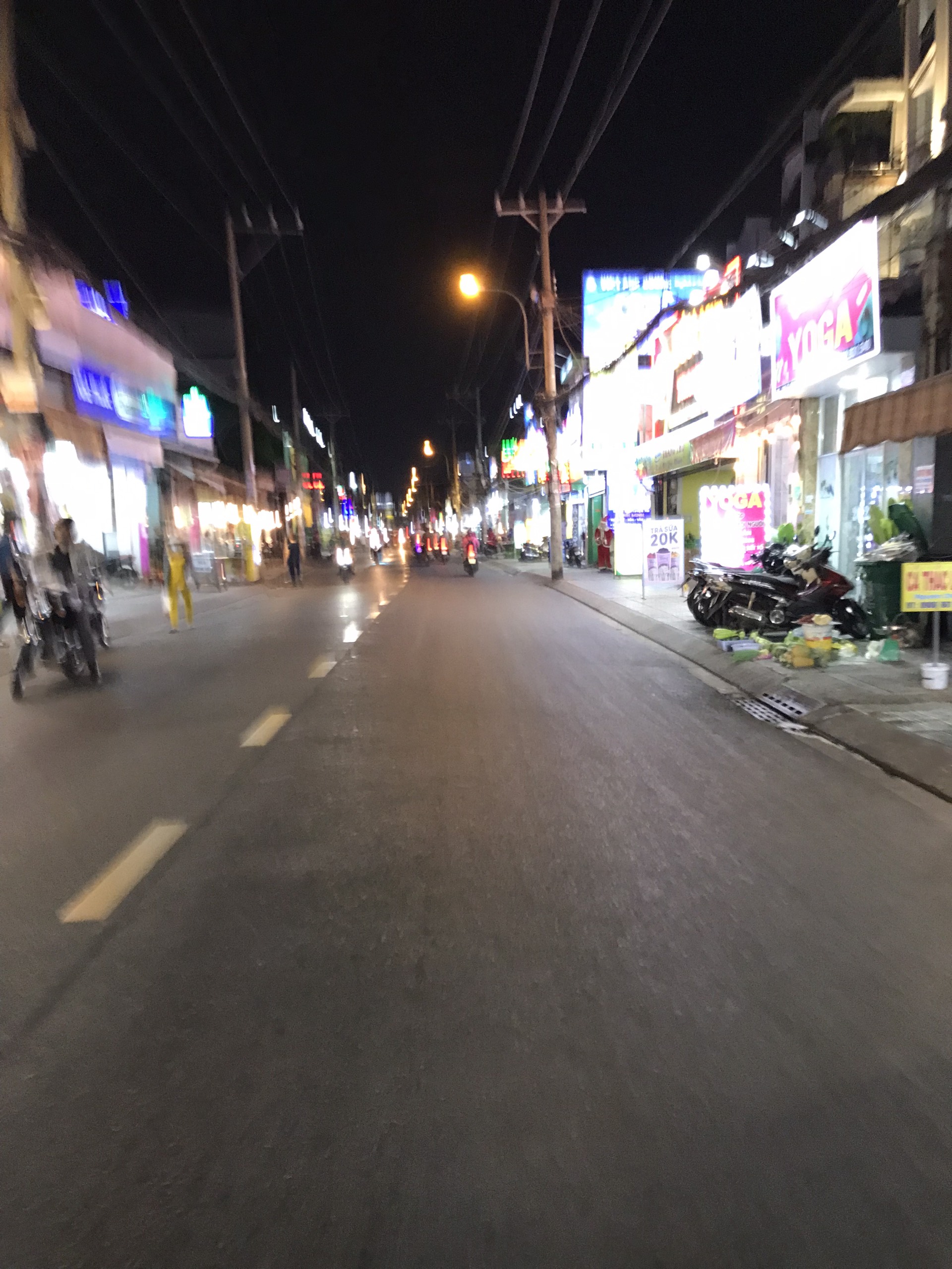 5.549 TỶ - 3 TẦNG SD 150M2 XE HƠI VÀO NHÀ PHẠM VĂN CHIÊU