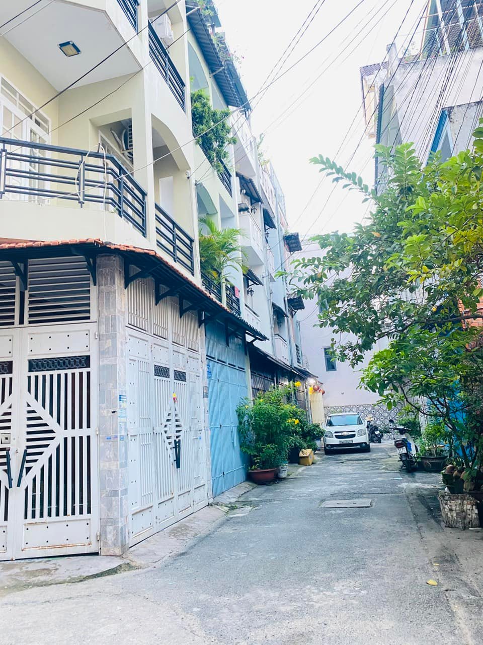 XE HƠI VÔ NHÀ - 3 TẦNG BTCT -TẶNG FULL NỘI THẤT CAO CẤP