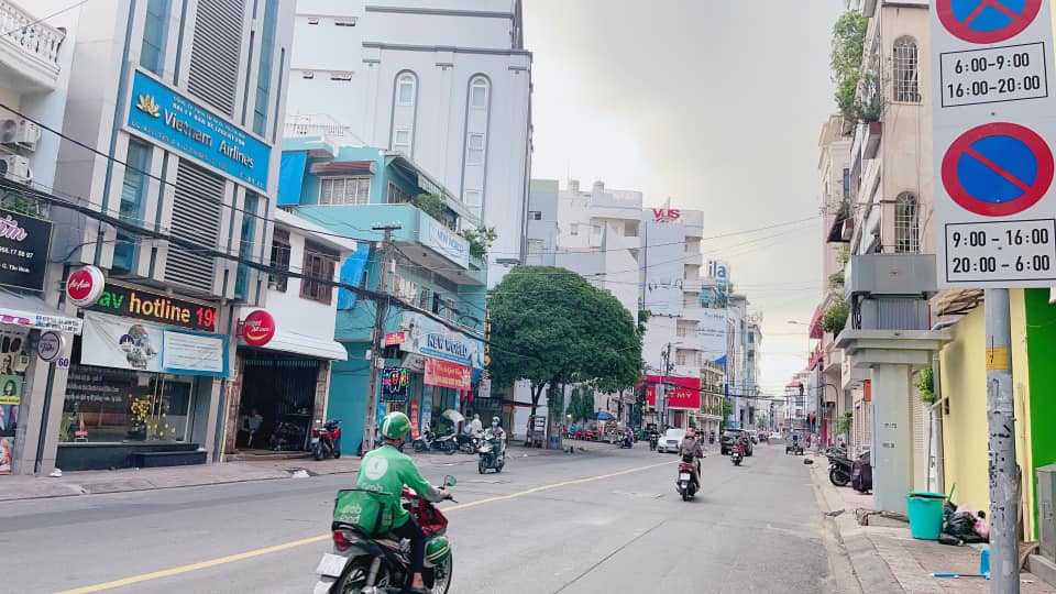 Nhỉnh 5 tỷ Mặt Tiền KD Sầm Uất Bành Văn Trân Tân Bình sát Vách Q10, 50m2, Ngang TO4.5m,