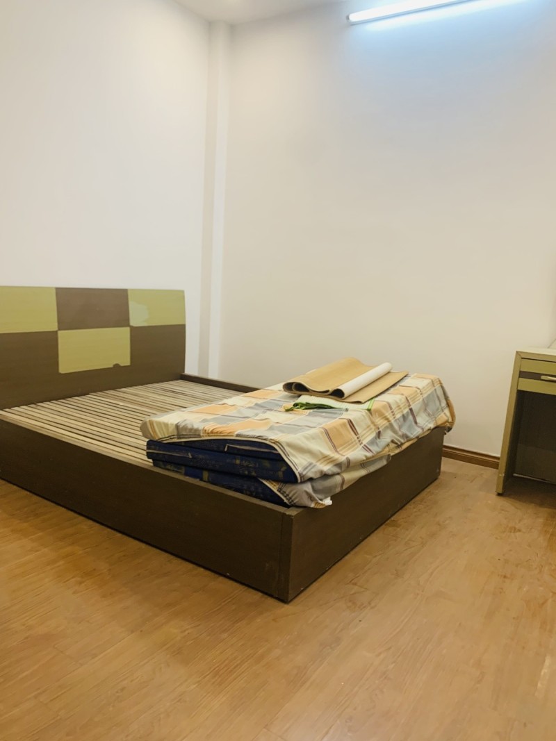 Bán nhà Thái Hà rộng 12m, 4 tầng, giá 6.8 tỷ