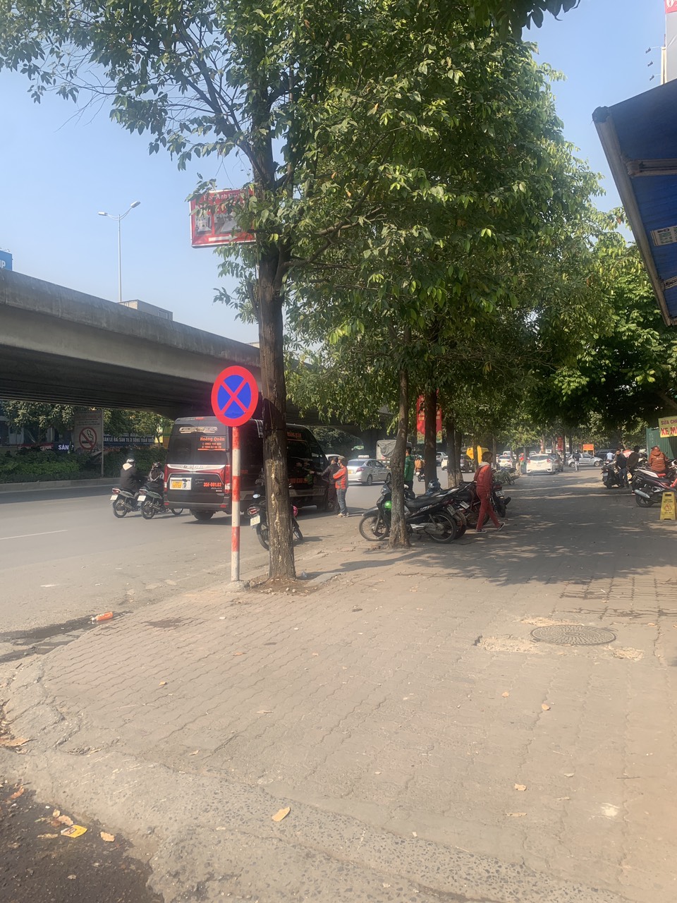 MẶT PHỐ LỚN NHỎ TIỀN 7 TẦNG NHÀ NGÃ TƯ KHUẤT DUY TIẾN THANH XUÂN KINH DOANH NGÀY ĐÊM