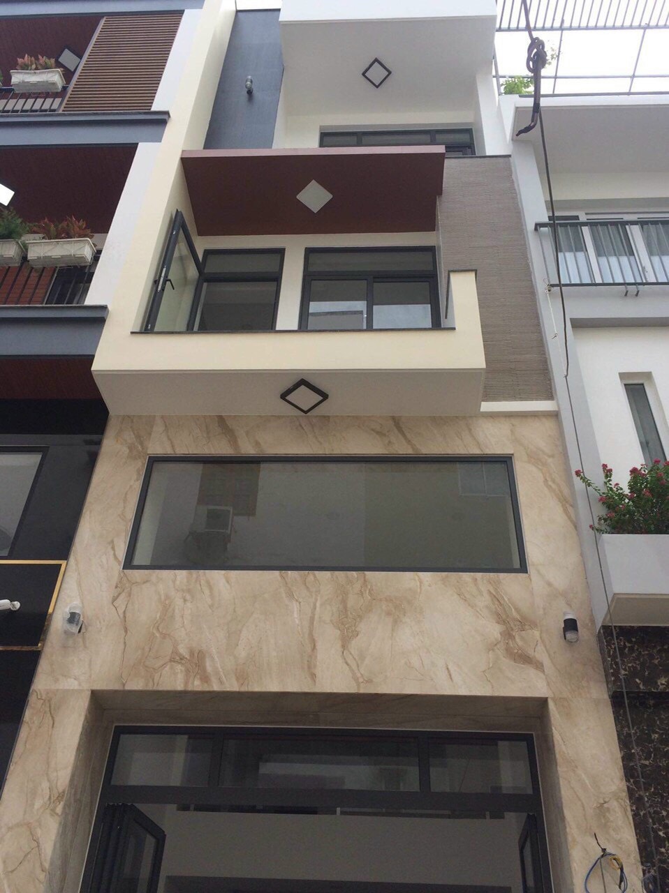 Bán nhà hẻm 263/ Nguyễn Văn Đậu, Phường 11, 4x20m, 5 lầu, 6PN, 14 Tỷ TL