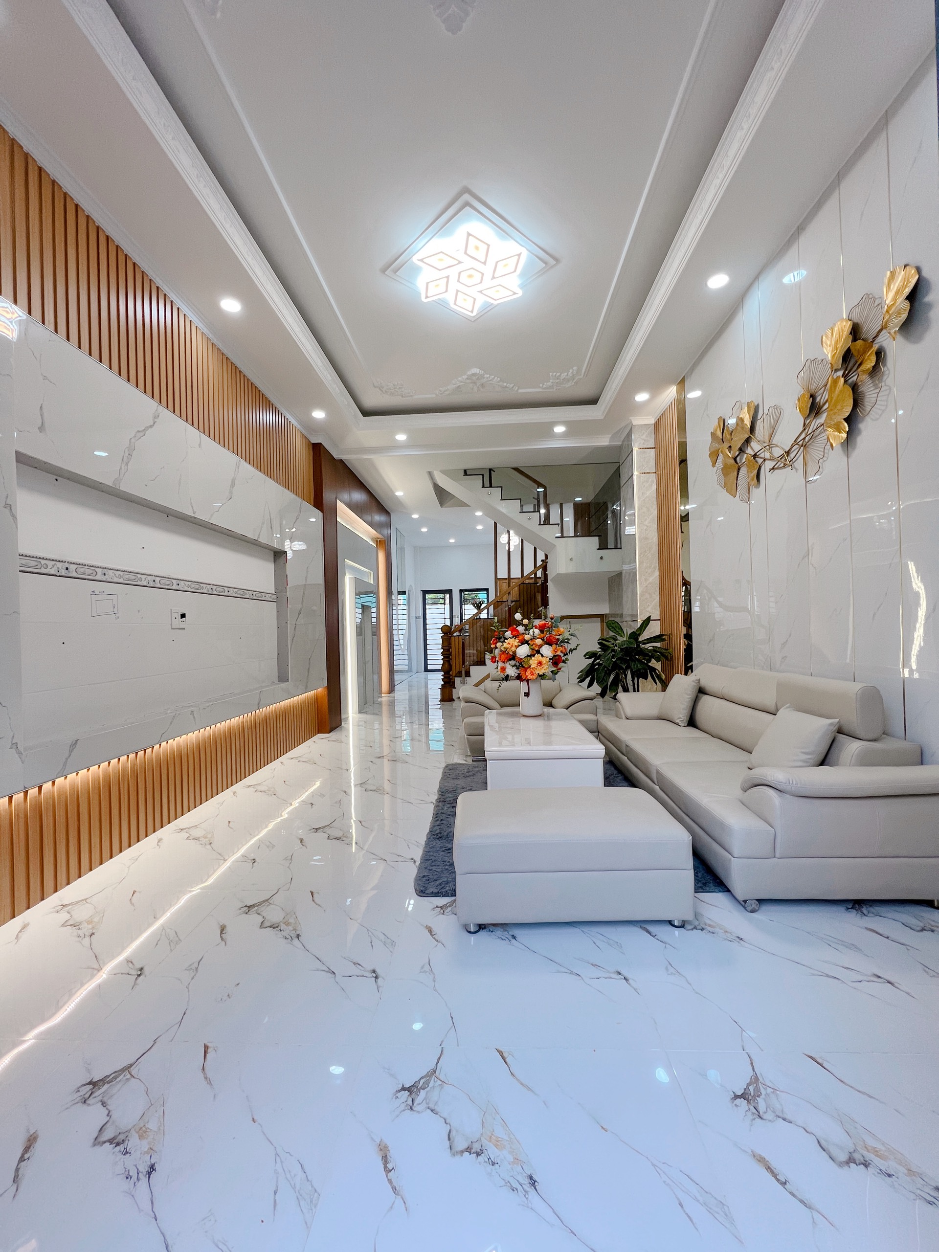 SHR trao tay trước tết - 3.5 tấm xây mới vào ở ngay - NH hỗ trợ 80% - Tặng nội thất như hình