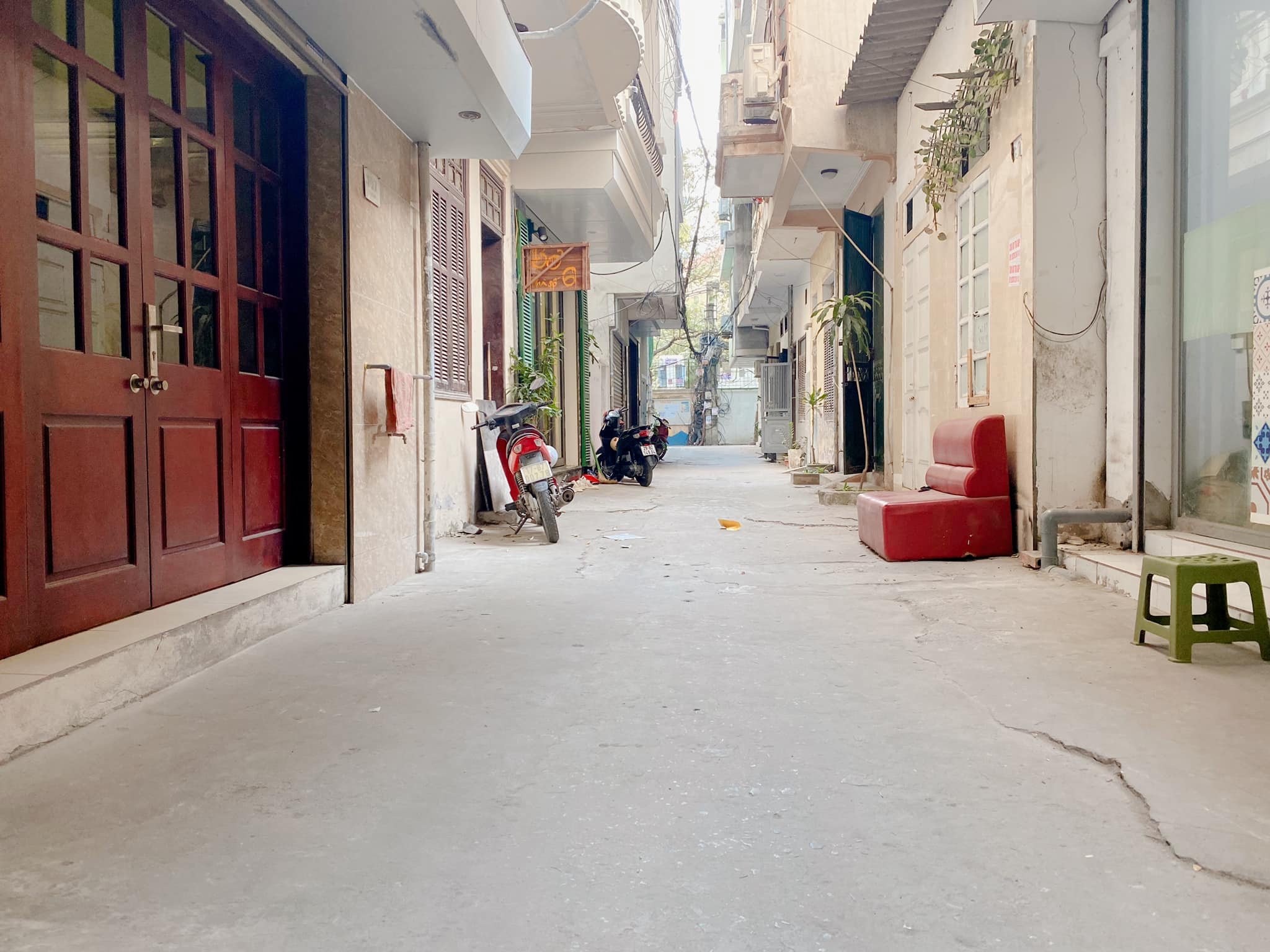 NHÀ PHỐ CHÙA LÁNG – Ô TÔ ĐỖ CỬA – PHỐ KINH DOANH – NGÕ THÔNG THOÁNG – CHỈ 4.6 TỈ