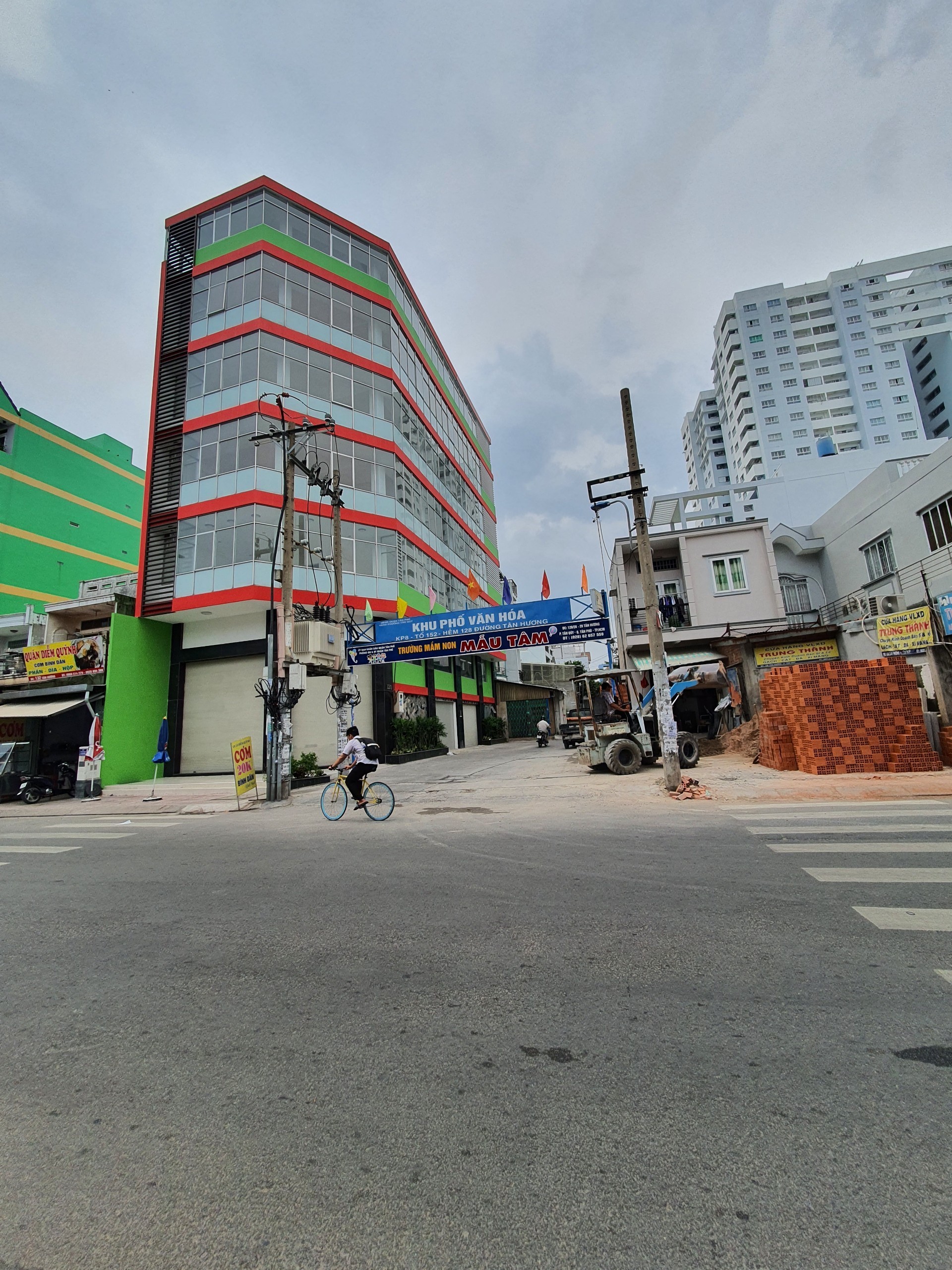 MẶT TIỀN ĐƯỜNG TÂN QUÝ GẦN AEON. DT 4X 14.5, ĐỦ LỘ GIỚI. GIÁ 8.9 TỶ