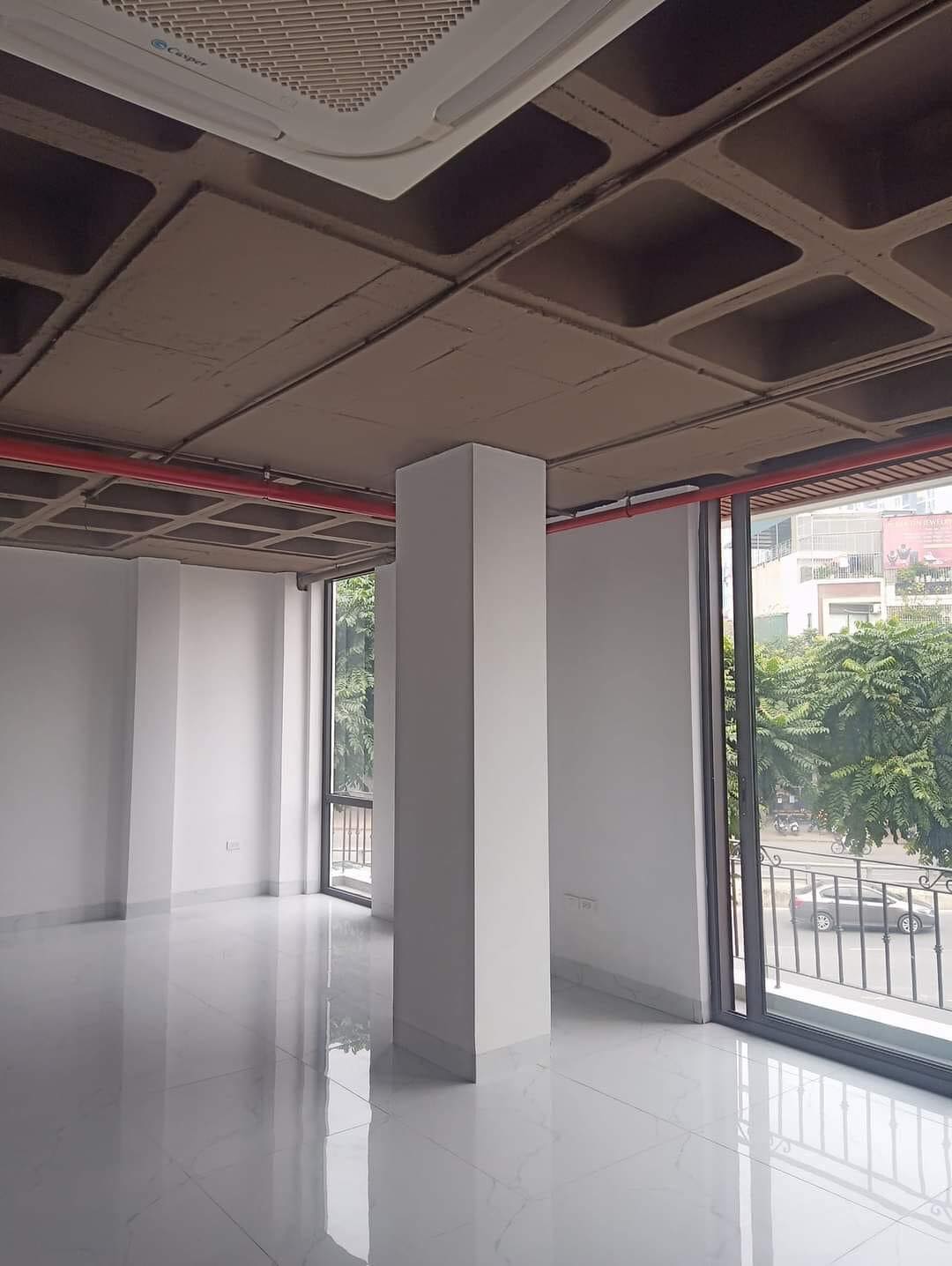 Bán tòa nhà mặt phố vị trí VIP nhất quận Hai Bà Trưng, 210m2, 7 tầng, MT 10m, 86 tỷ