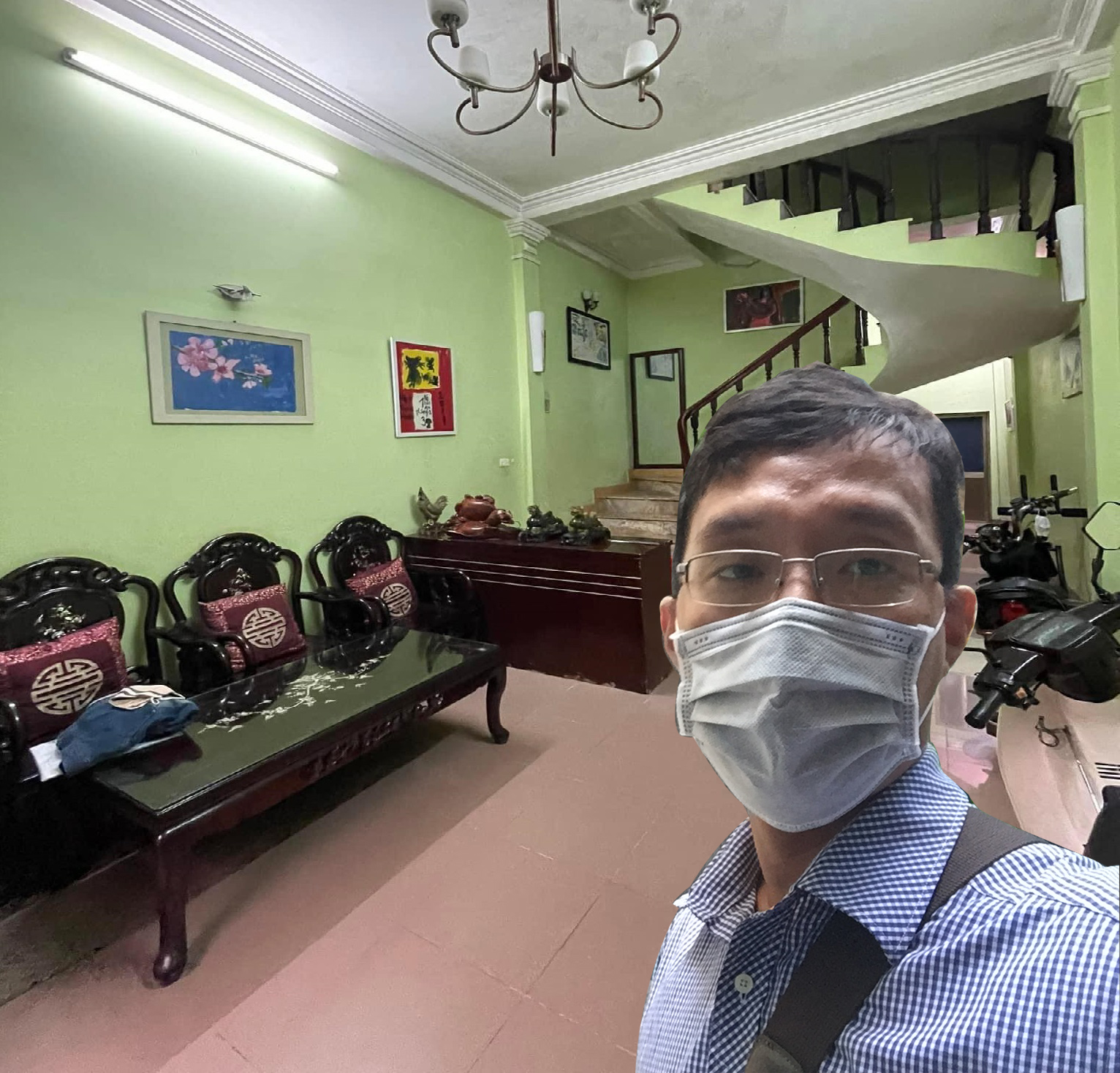 Bán nhà Tây Hồ-ven hồ 41m THÔNG HỒ-3 GÁC TRÁNH-BÃI XE ĐẦU NGÕ nhỉnh 4 tỷ 0865775442