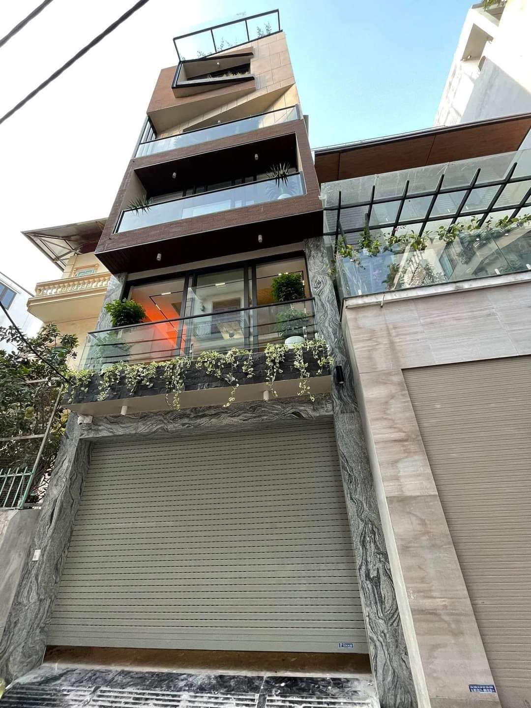 BÁN NHÀ 7 TẦNG THANG MÁY CẠNH BỆNH VIỆN TÂM ANH, QUẬN LONG BIÊN, KINH DOANH, GIÁ 15.8 TỶ.