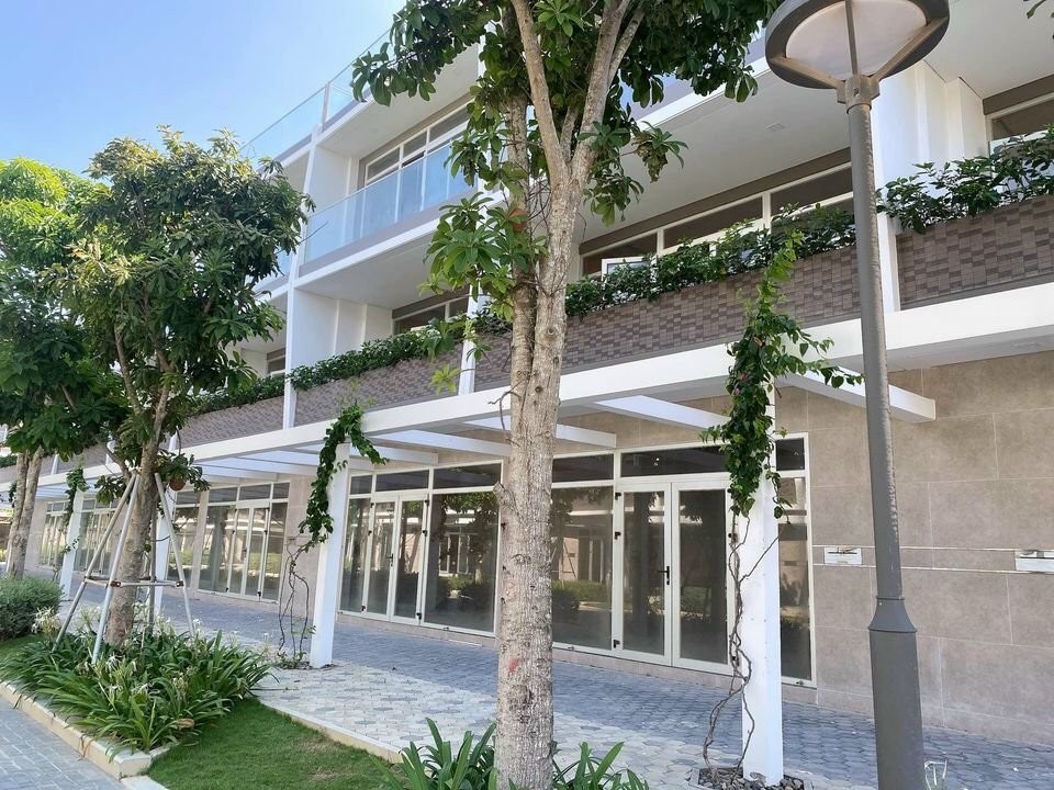 CHỈ 4 TỶ NHẬN NGAY NHÀ PHỐ BIỂN 2 MẶT TIỀN