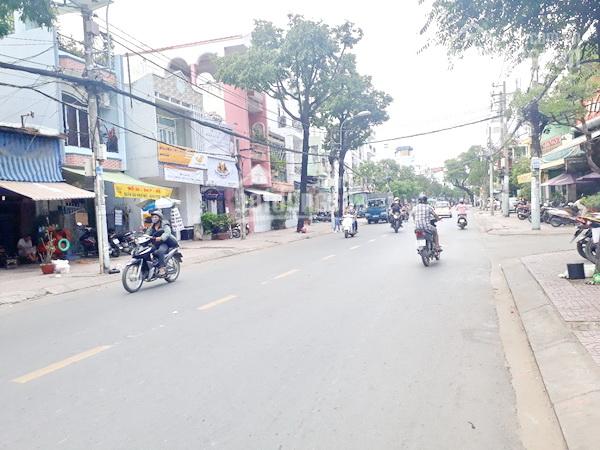 khu trung tam, mt 12m, xe tải đậu cửa, sd 135m2, hưng phú phường 9 quận 8.