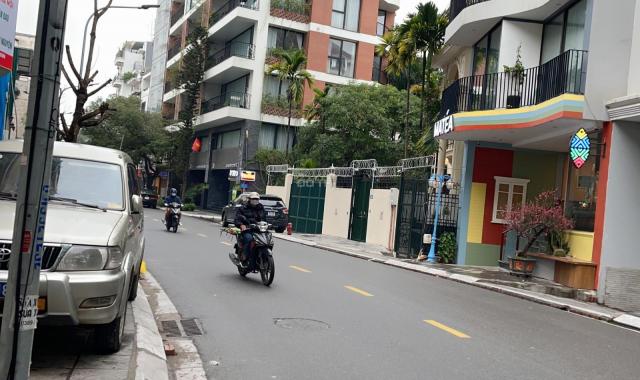 Bán Đất mặt ngõ - Tô Ngọc Vân ( Q. Tây Hồ ). DT 200 m2. Mặt tiền 12 m. SĐCC. Giá 41,4 Tỷ.