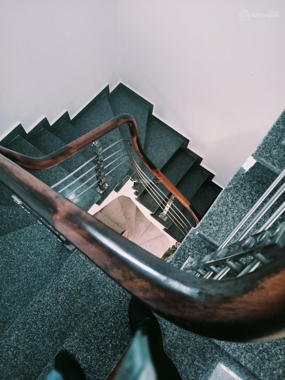 Cực Hiếm! Bán nhà Đội Cấn Ba Đình Lô Góc , ngõ Ba Gác 45m2 5T giá 4,35 tỷ