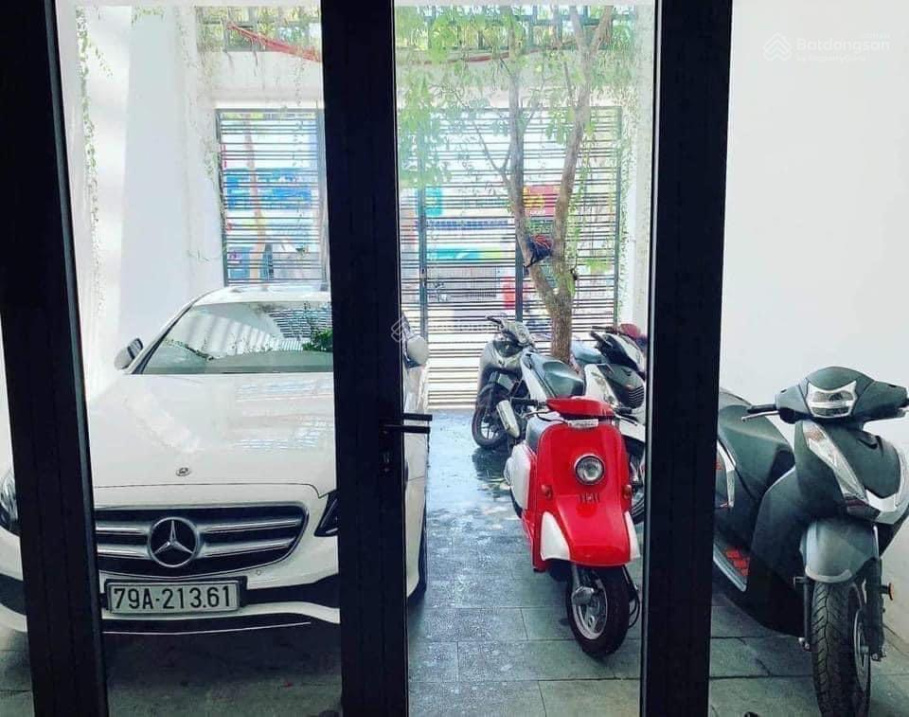 Bán nhà mặt tiền đường Lê Hồng Phong, Phước Hải, Nha Trang tặng kèm full nội thất