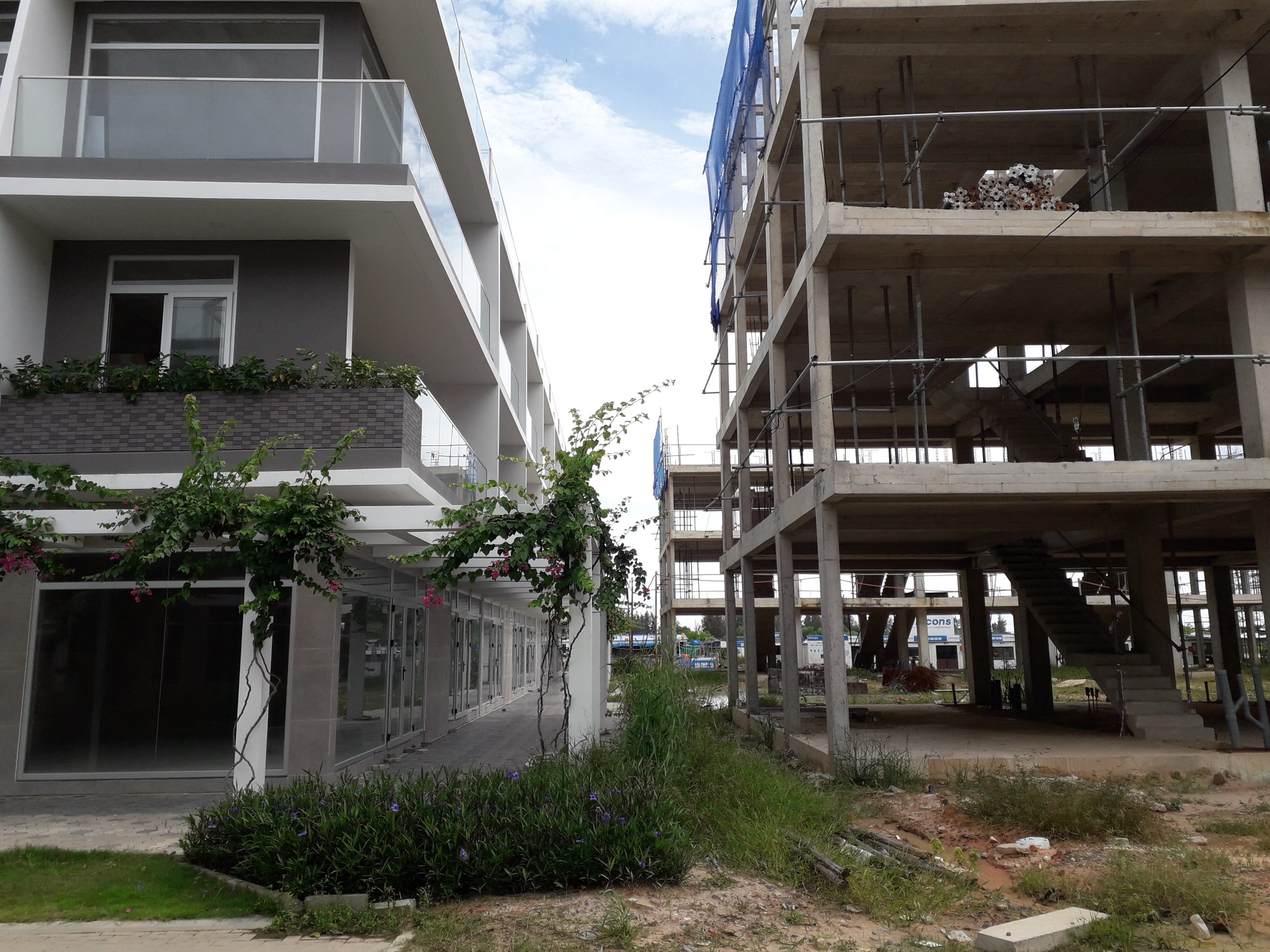 NGỘP NỢ NGÂN HÀNG - BÁN GẤP NHÀ PHỐ BIỂN PHÁP LÝ SỞ HỮU LÂU DÀI