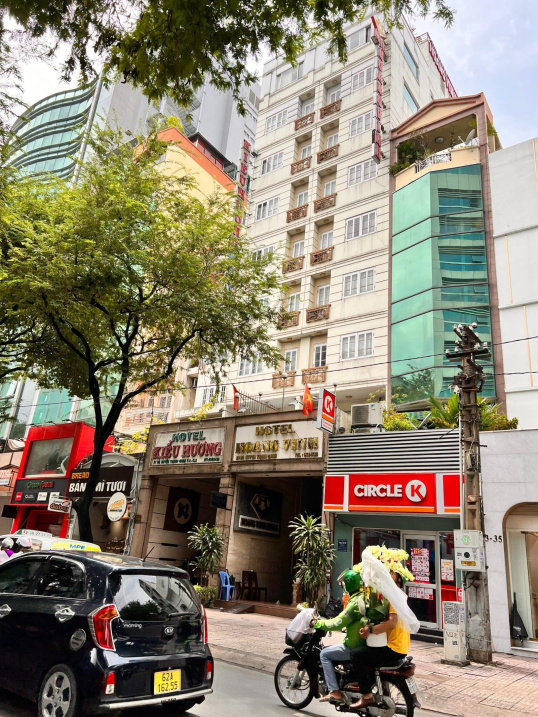 Ông tôi đi định cư nền cần bán khách sạn kiến trúc Pháp MT Trương Định 14x24m hầm + 8lầu 215 tỷ TL