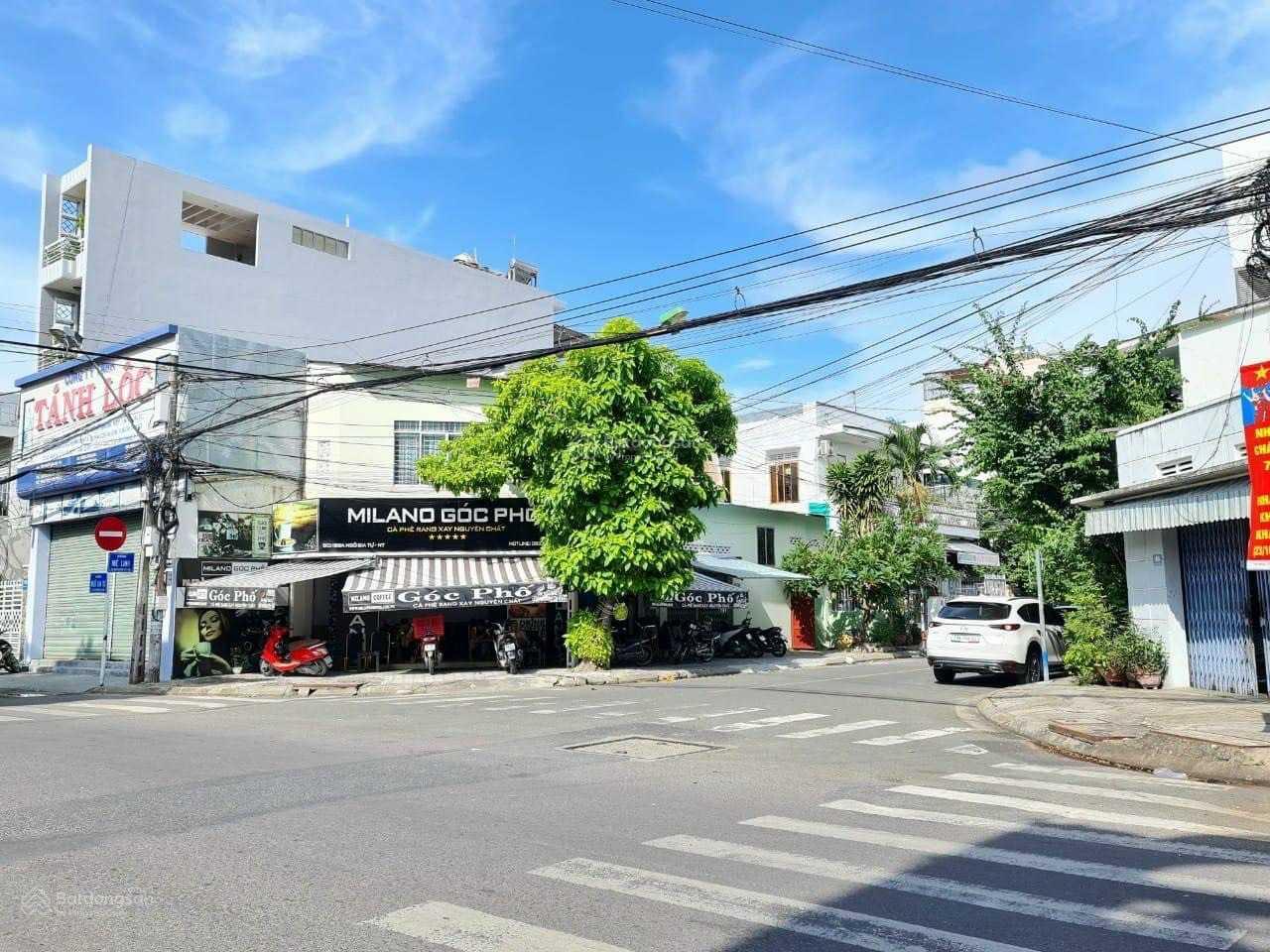 ban-nha-mat-tien-ngo-gia-tu