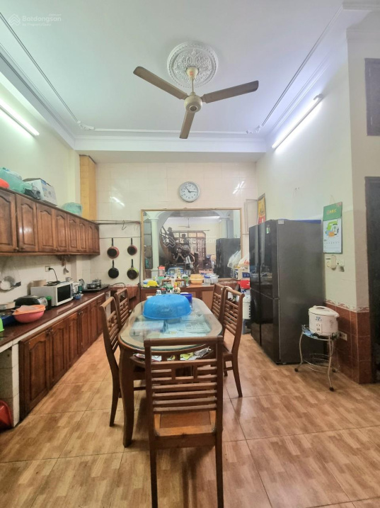 Chính chủ bán nhà 4 tầng ngõ 269 Lạc Long Quân.