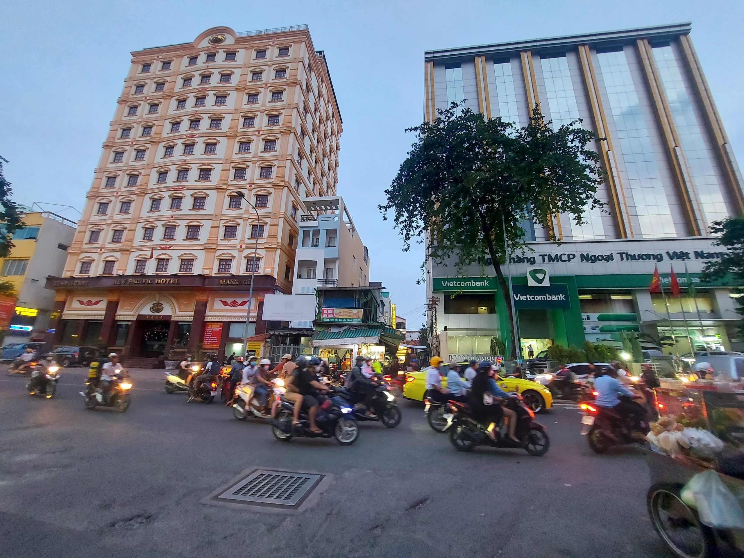 Bán nhà MTKD ngay Trần Quốc Thảo, Quận 3, hầm 7 lầu, MT5m thang máy chỉ 20 tỷ