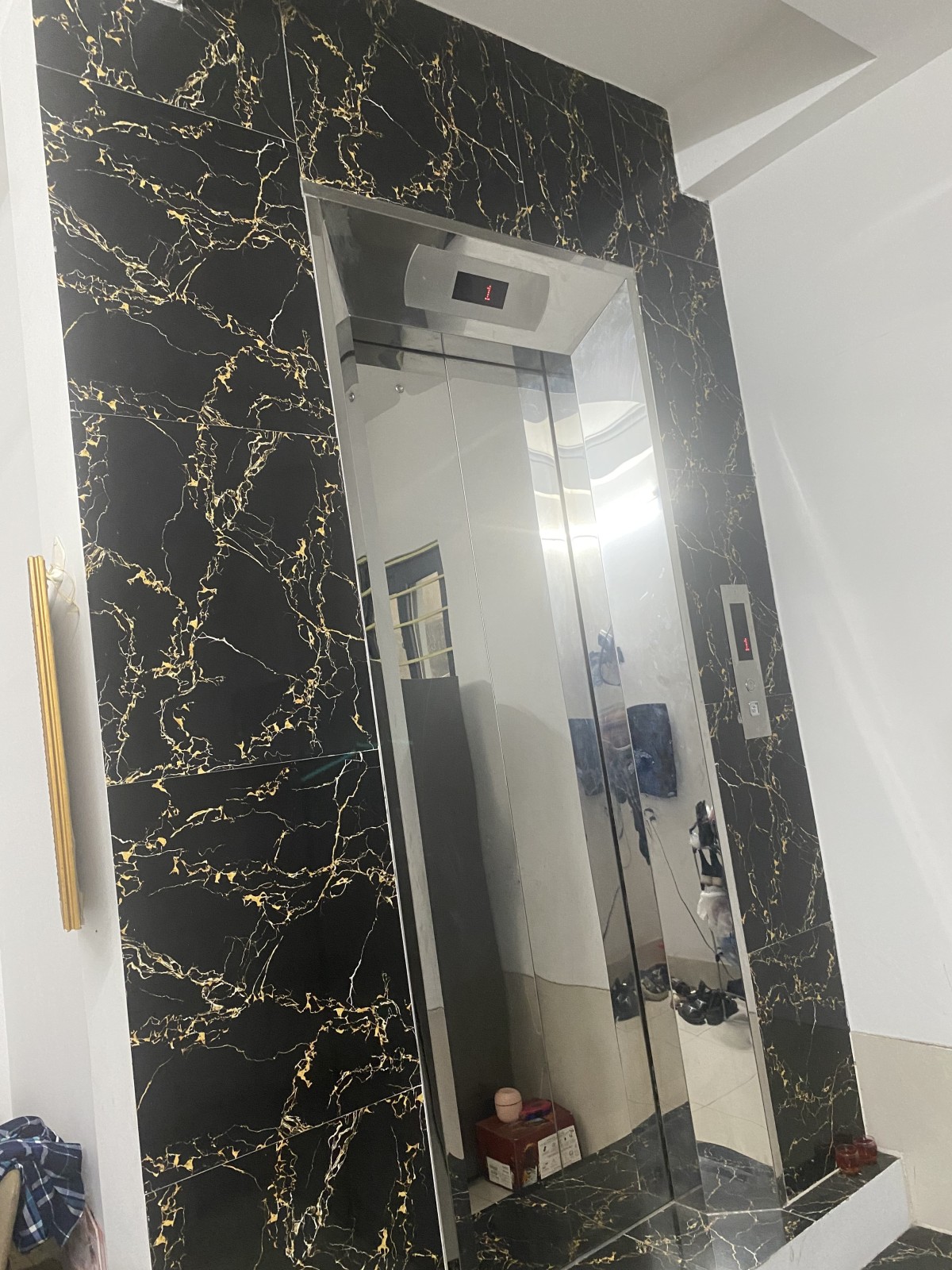 Hàng Ngon Bổ Rẻ !! Bán Nhà Phố Lý Nam Đế Hoàn Kiếm 3,78Tỷ 6 tầng thang máy 23m2 mặt tiền 4,2m