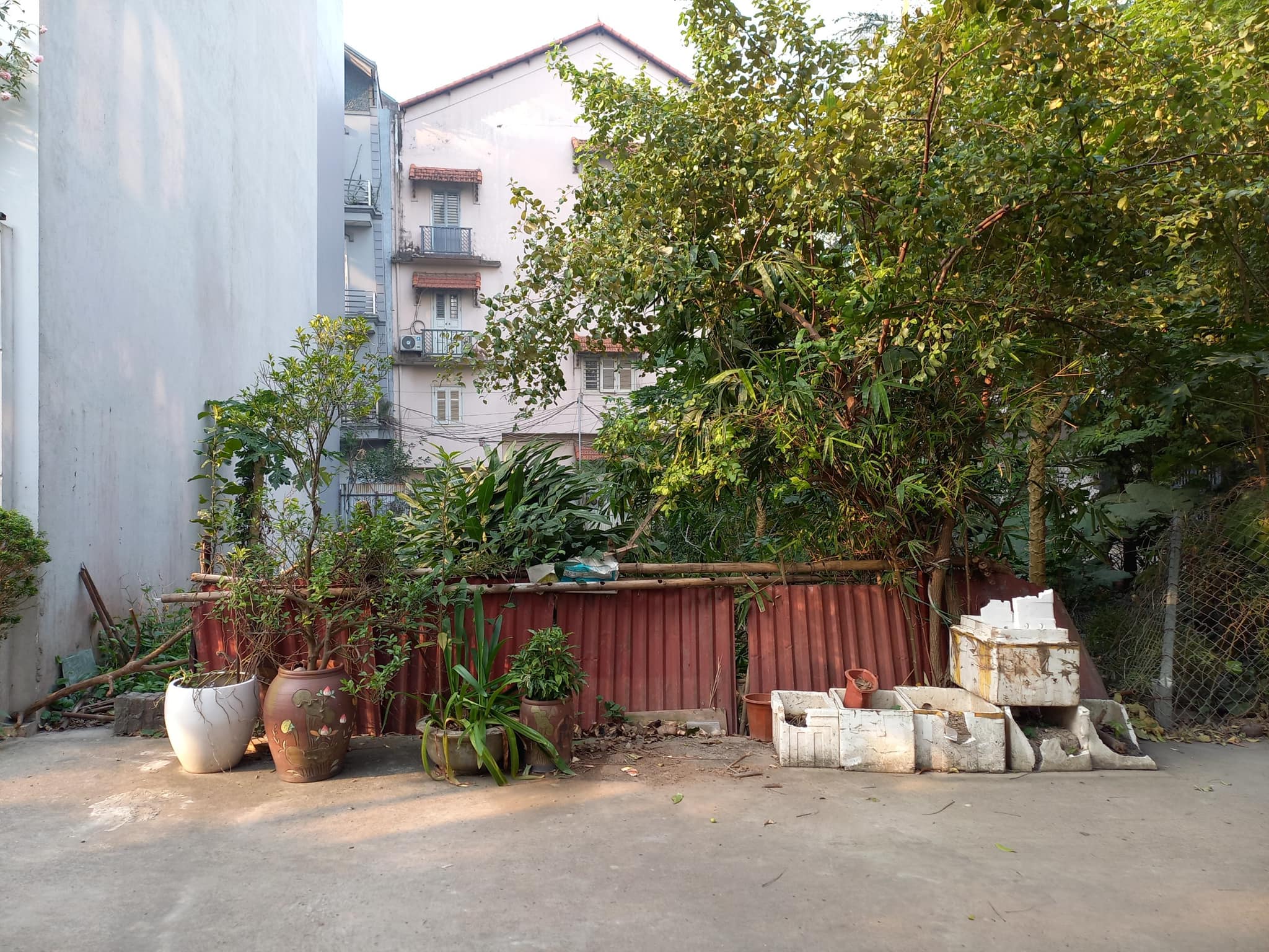 Bán nhà ngõ 96 phố Tứ Liên, Tây Hồ. Nhà cấp 4 120m2, MT 8m bán 17 tỷ