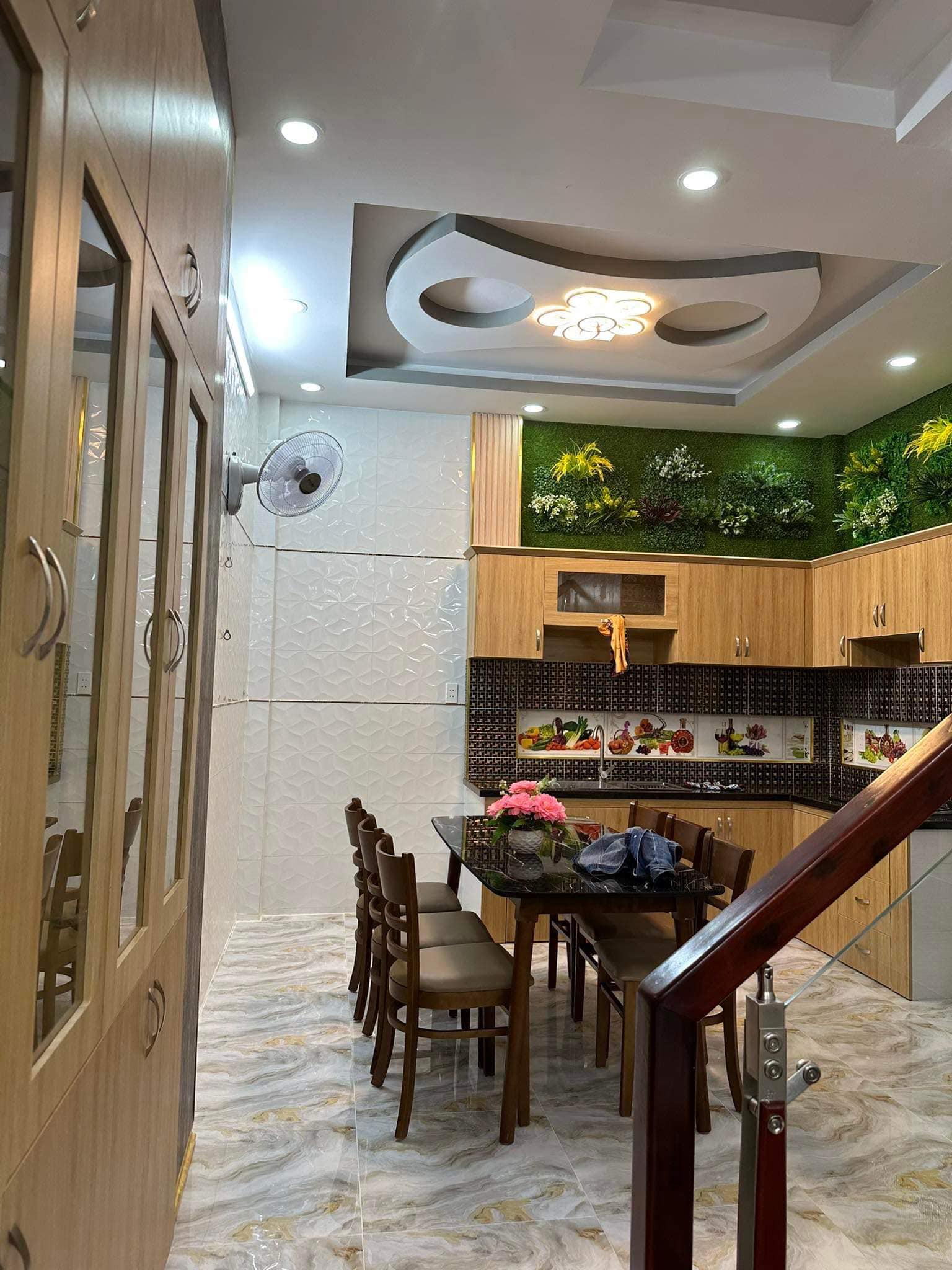 NGUYỄN DUY CUNG - HẺM THÔNG - 4 TẦNG - 5 PHÒNG NGỦ - 35.2M2 - SỔ VUÔNG VỨC - SÁT TRƯỜNG TÂN SƠN - NHÀ MỚI ĐẸP VÀO Ở