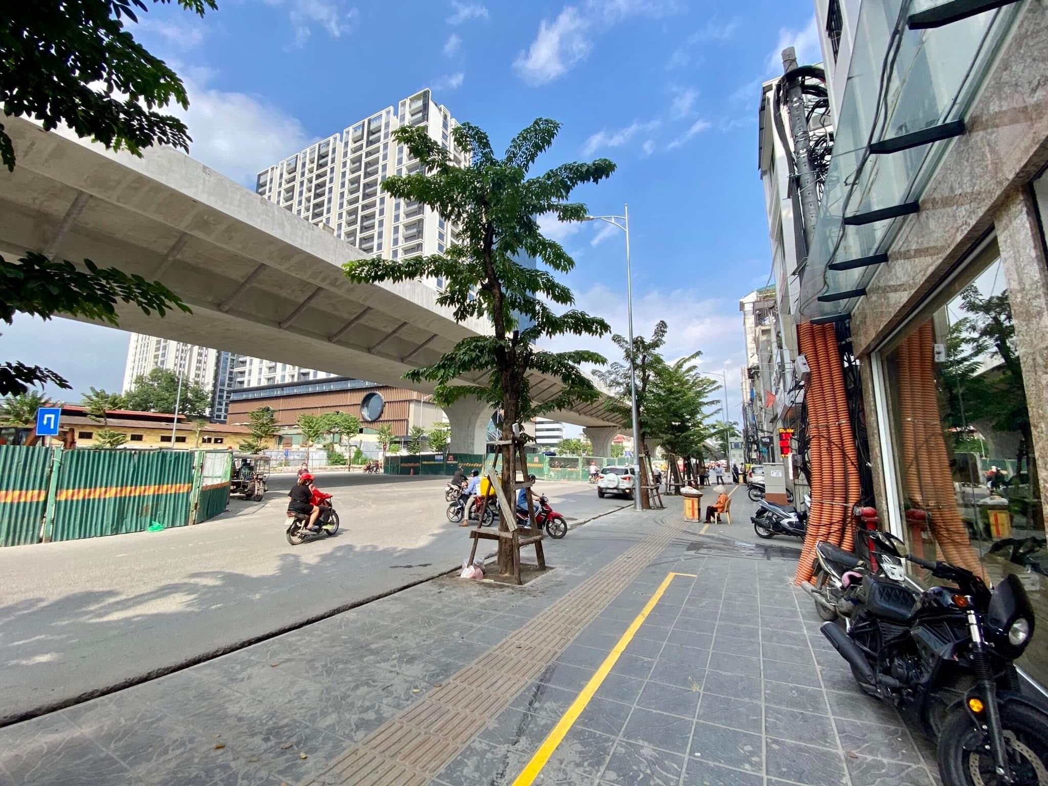 BÁN NHÀ MẶT PHỐ MINH KHAI QUẬN HAI BÀ TRƯNG - 105M 5 TẦNG MT 4M - NHÀ ĐẸP CHẤT MẶT PHỐ KINH DOANH VỈA HÈ RỘNG NỞ HẬU