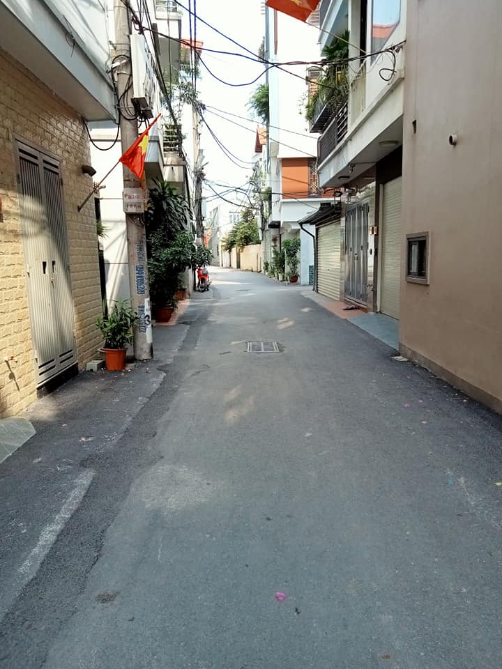 Bán 52m2 đất phường Thạch Bàn quận Long Biên, mt 4,8m, ngõ ô tô thông, tiềm năng.