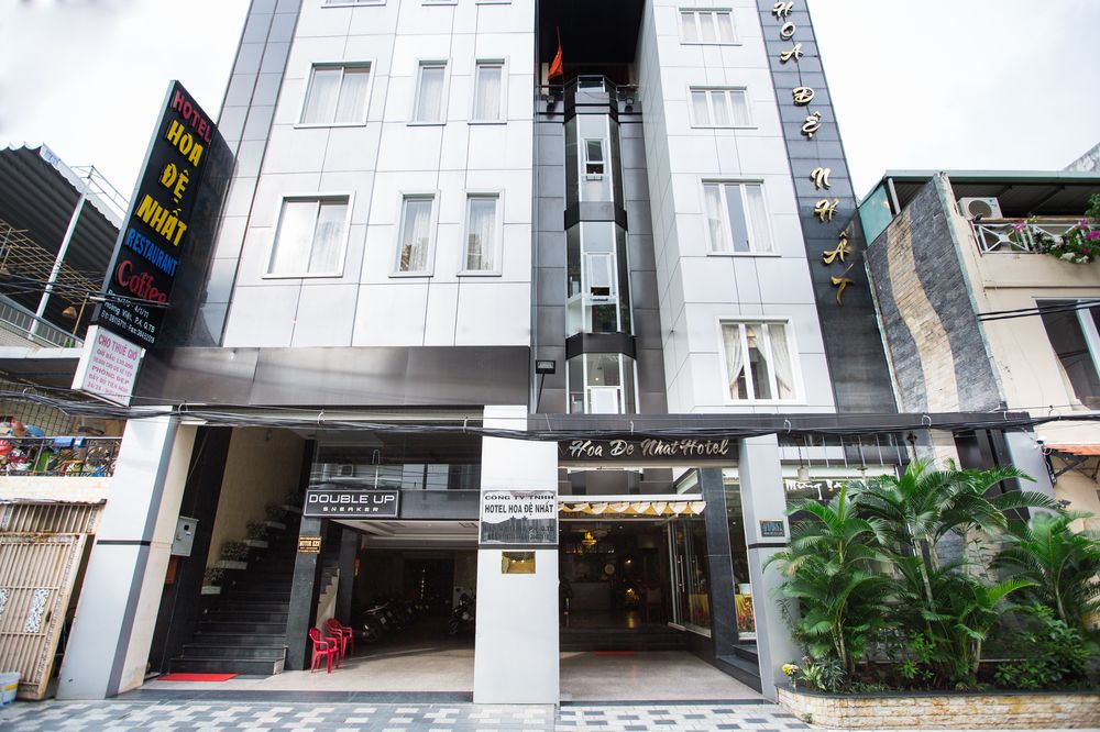 Bán Khách Sạn 2* "Hoa Đệ Nhất" Đường Hoàng Việt, Phường 4, Q.Tân Bình.