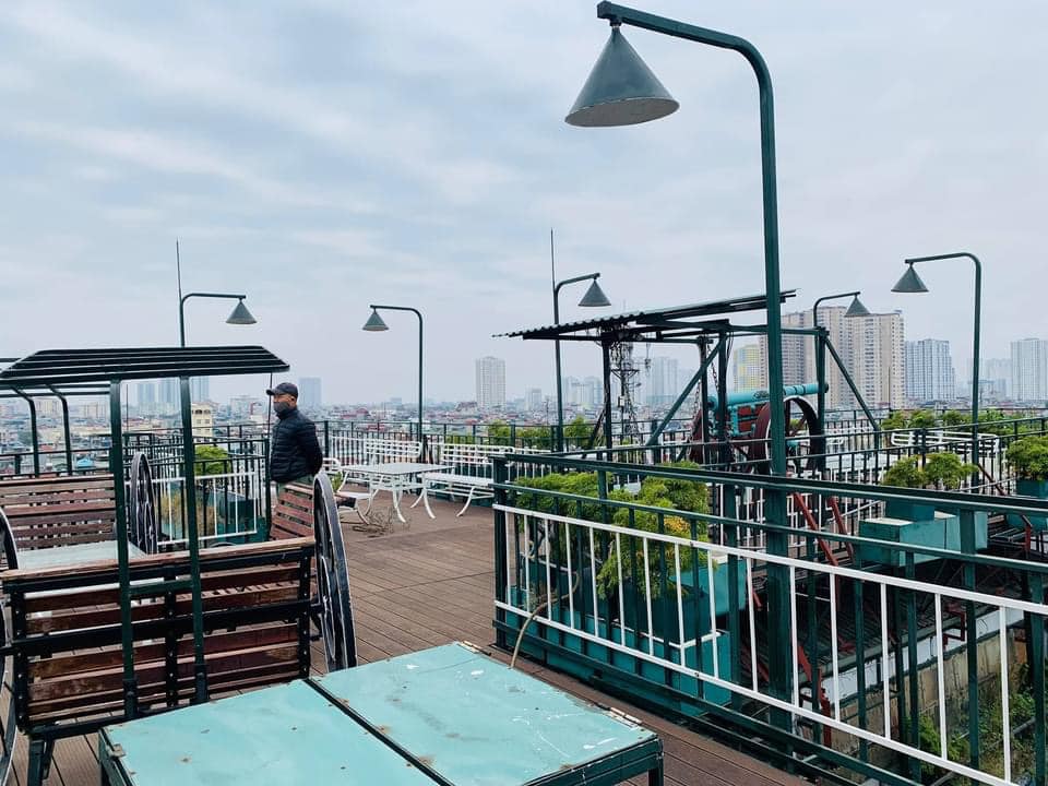 KARAOOKE 10 TẦNG - THANG MÁY - 12 PHÒNG HÁT - TẦNG HẦM - THOÁT HIỂM, 15 TỶ