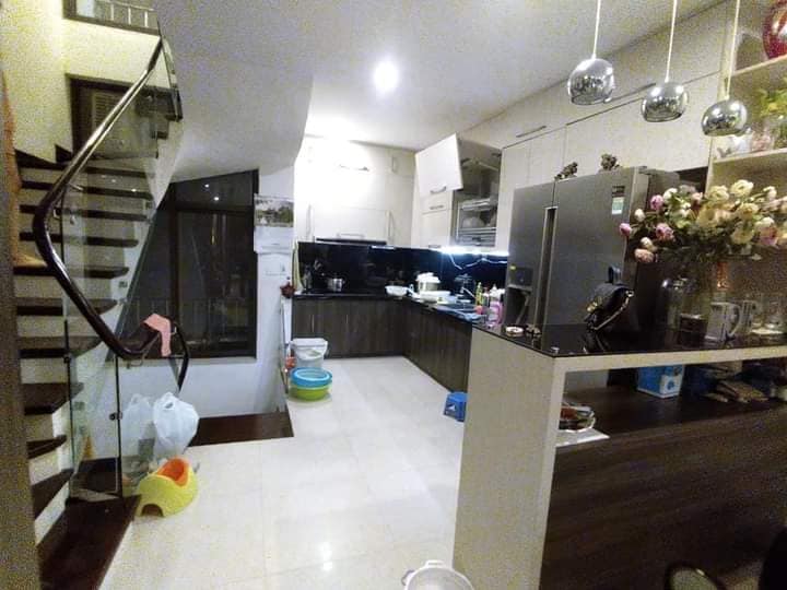 bán nhà Ngõ 210 Võ Chí Công Tây Hồ 5 tầng MT4,5m 2 mặt thoáng, tặng toàn bộ nội thất.